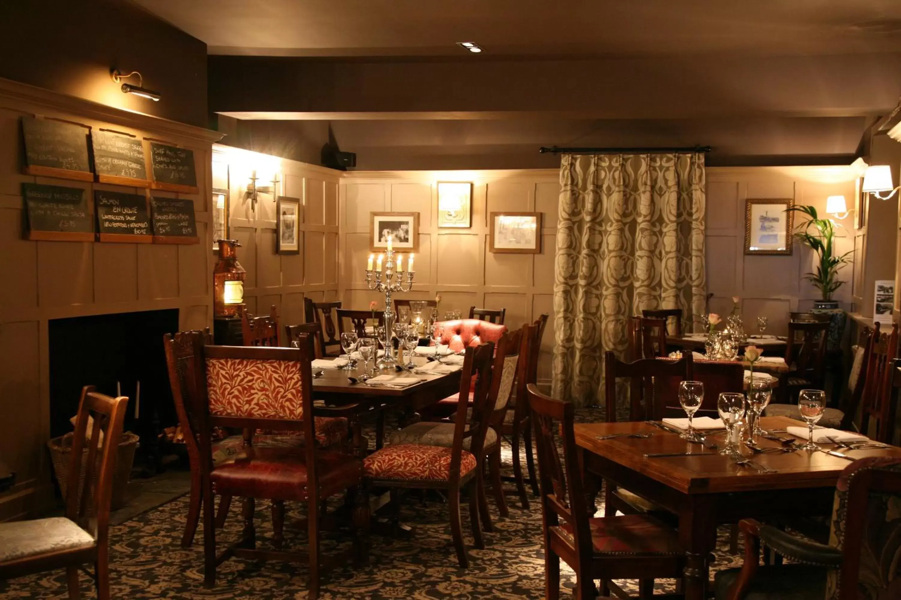 Restaurant/Places to Eat in The Swan Hotel
