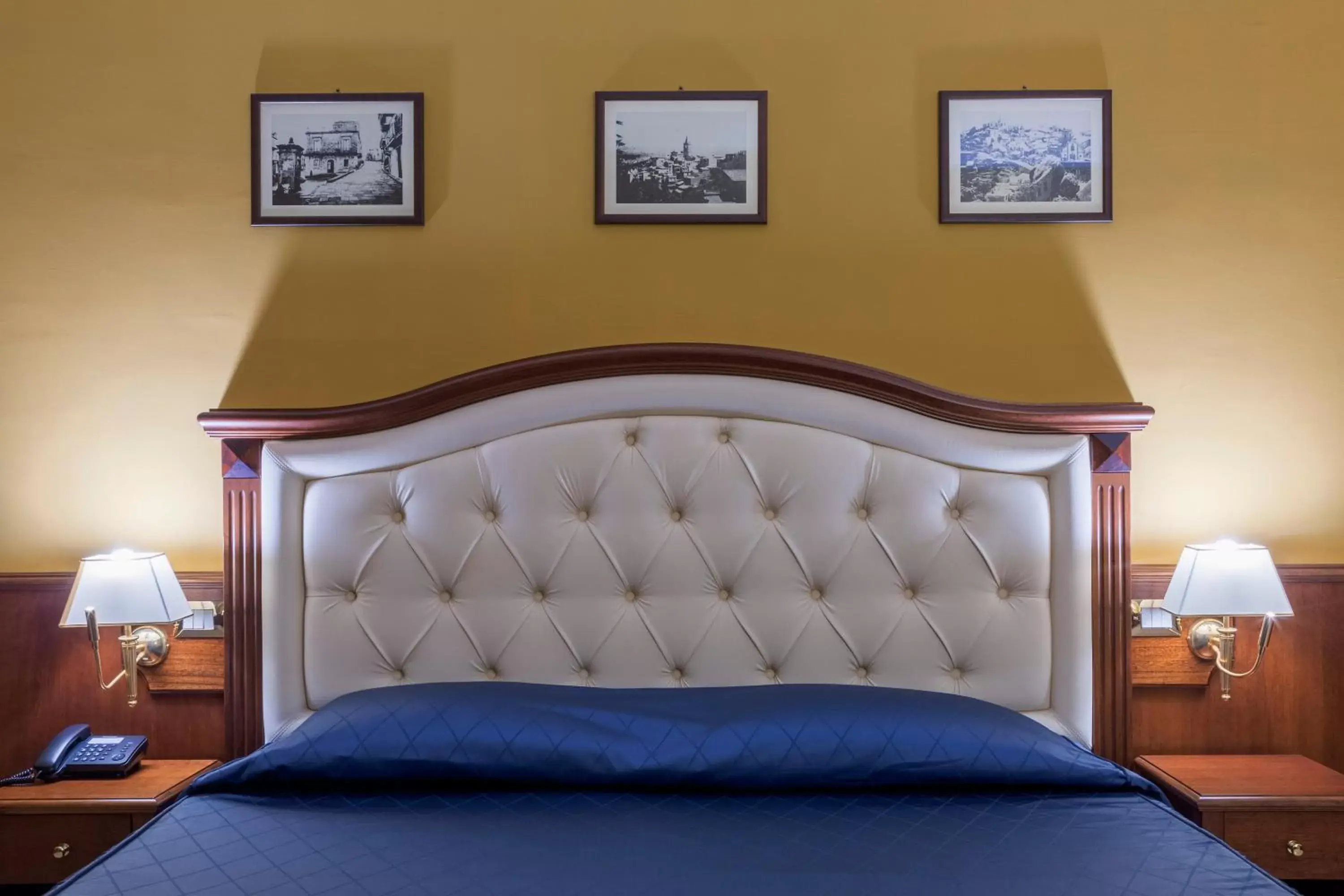 Bed in Hotel San Michele