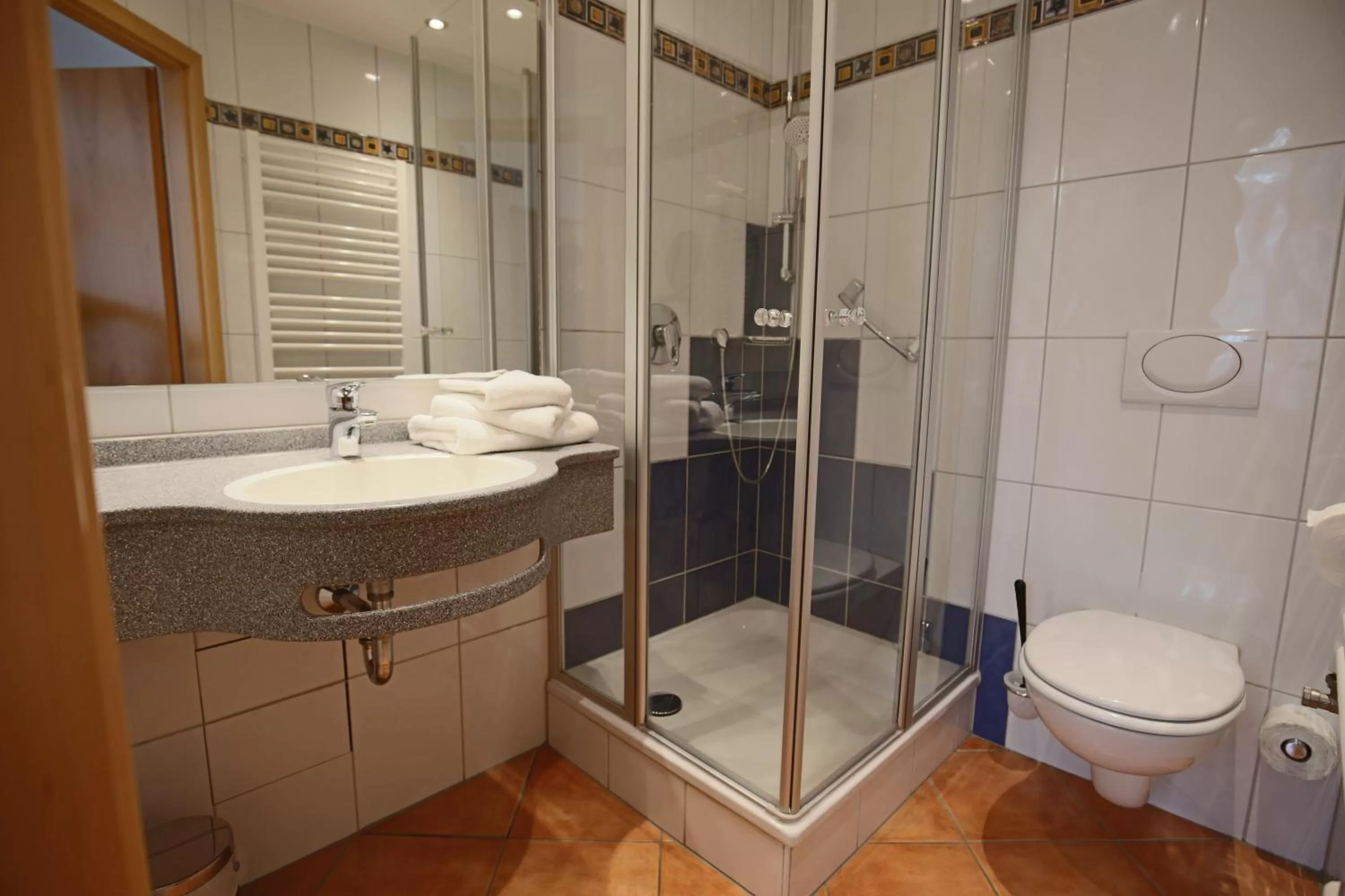 Bathroom in Hotel Restaurant Hambacher WInzer