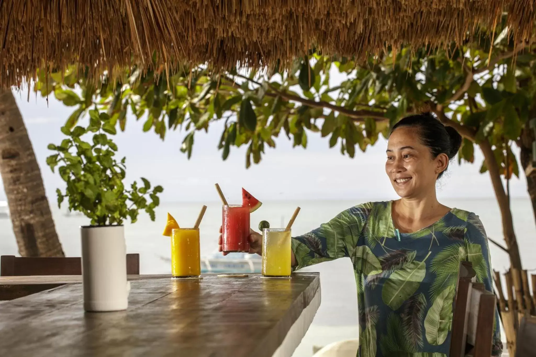 Restaurant/places to eat in Ocean Vida Beach and Dive Resort