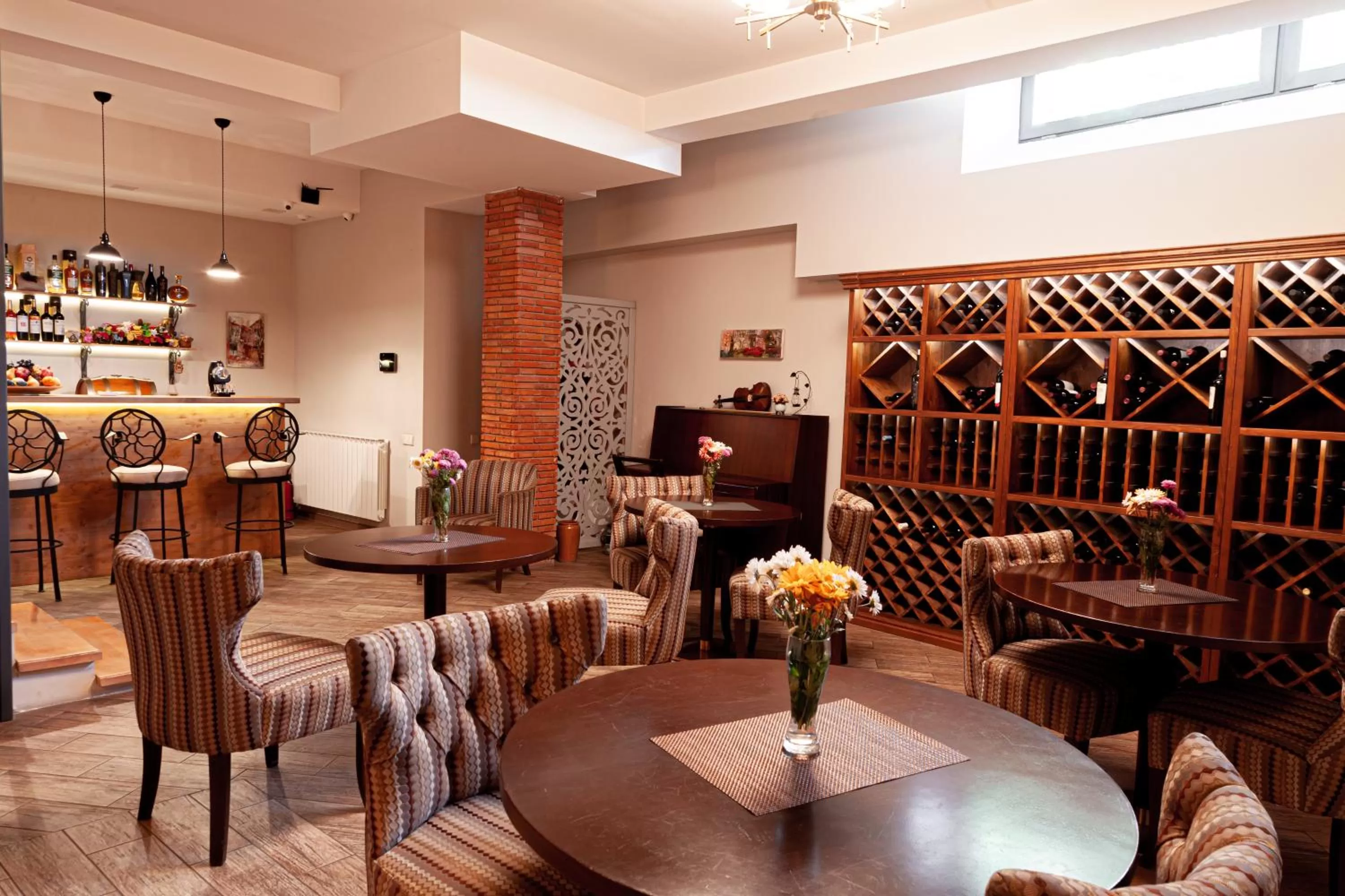 Restaurant/places to eat in Hotel Winoterra