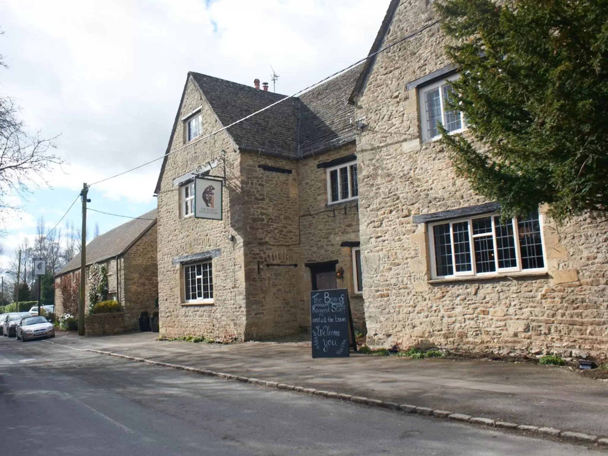 Facade/entrance, Property Building in Bear and Ragged Staff