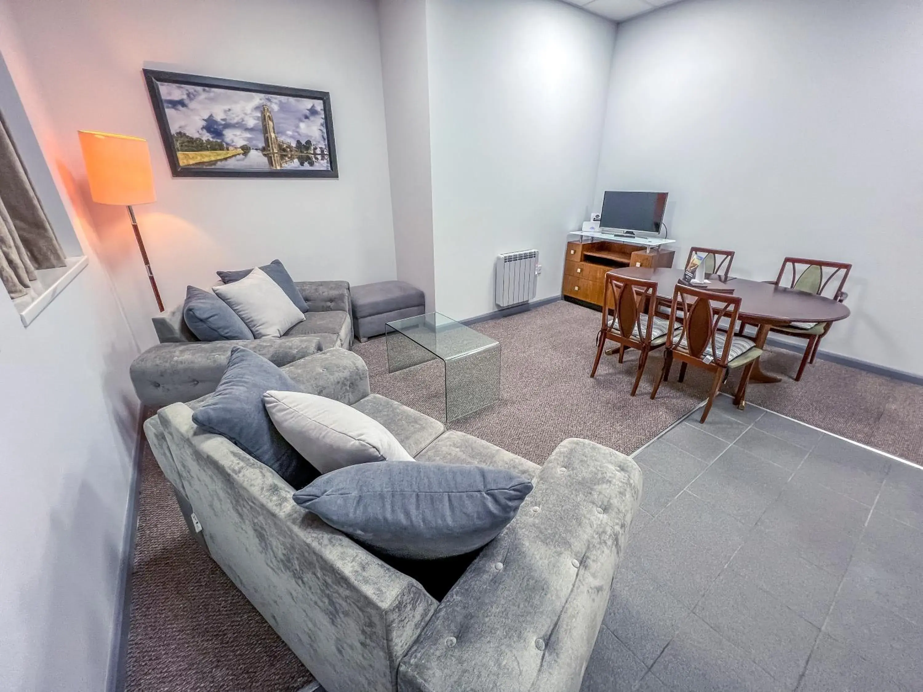 Living room, Seating Area in County Hall Apartment Hotel