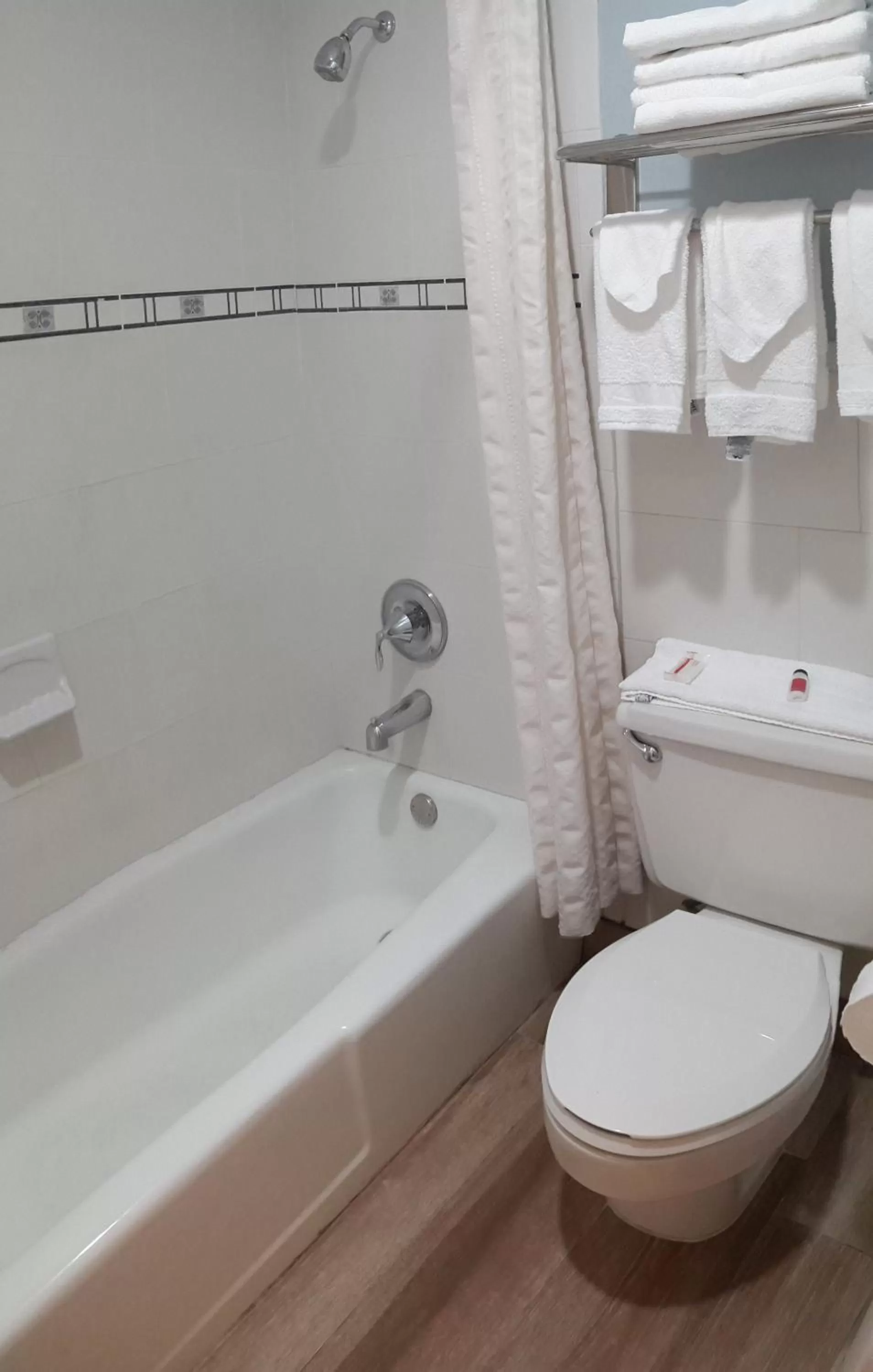 Bathroom in Super 8 by Wyndham Florida City/Homestead/Everglades