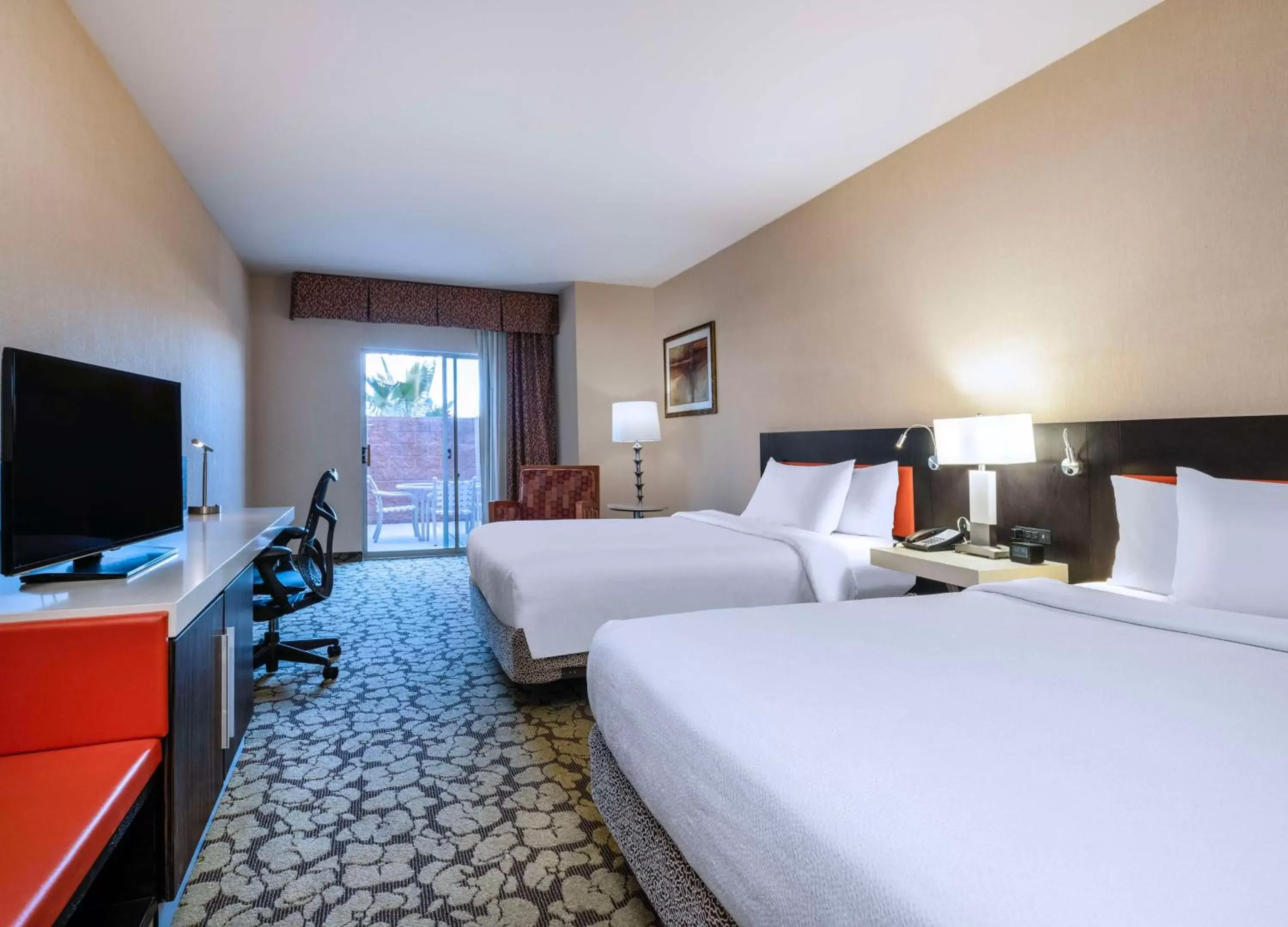 Bed in Hilton Garden Inn Las Vegas Strip South