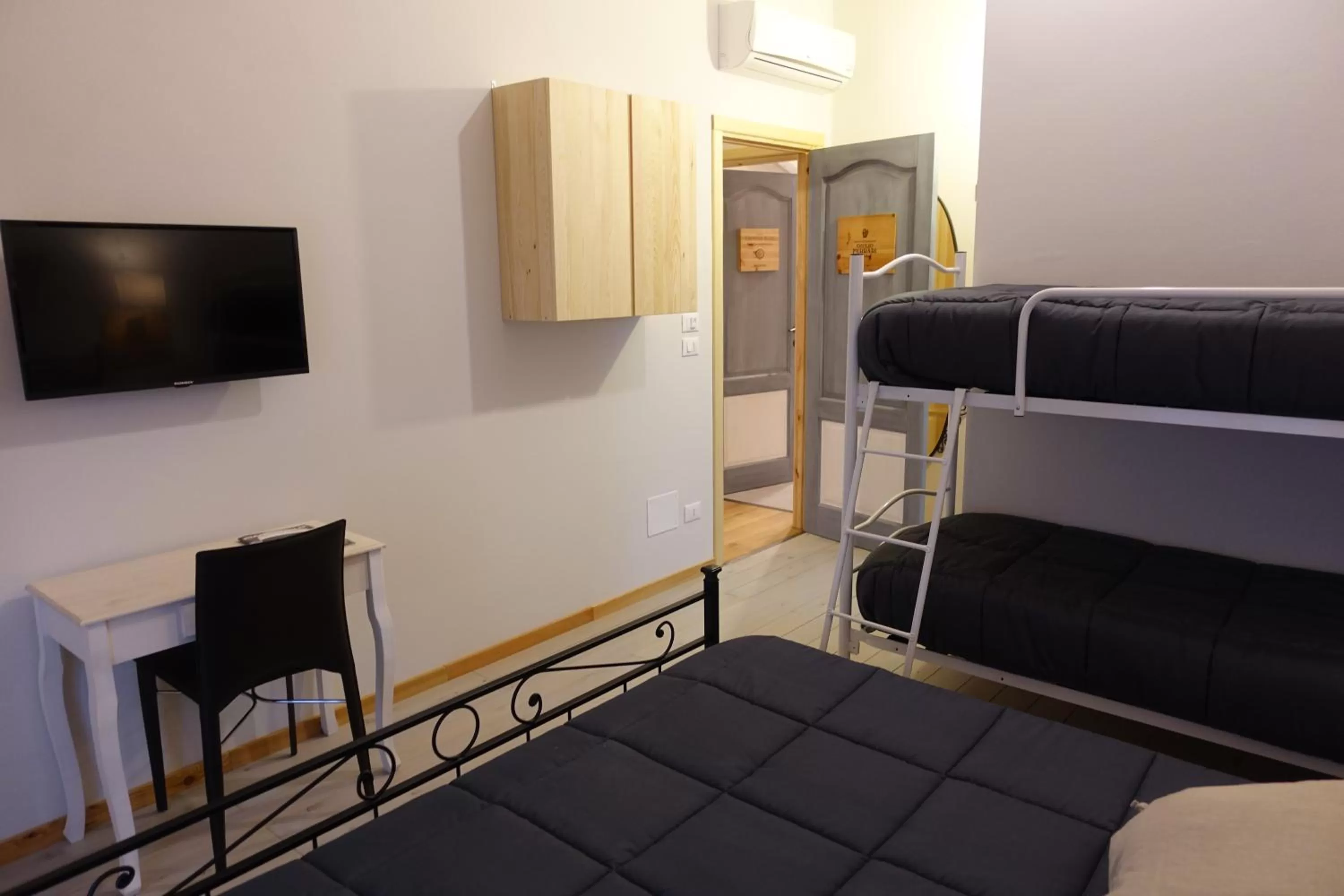 bunk bed, Bed in Rooms Maison 3 Magnoni