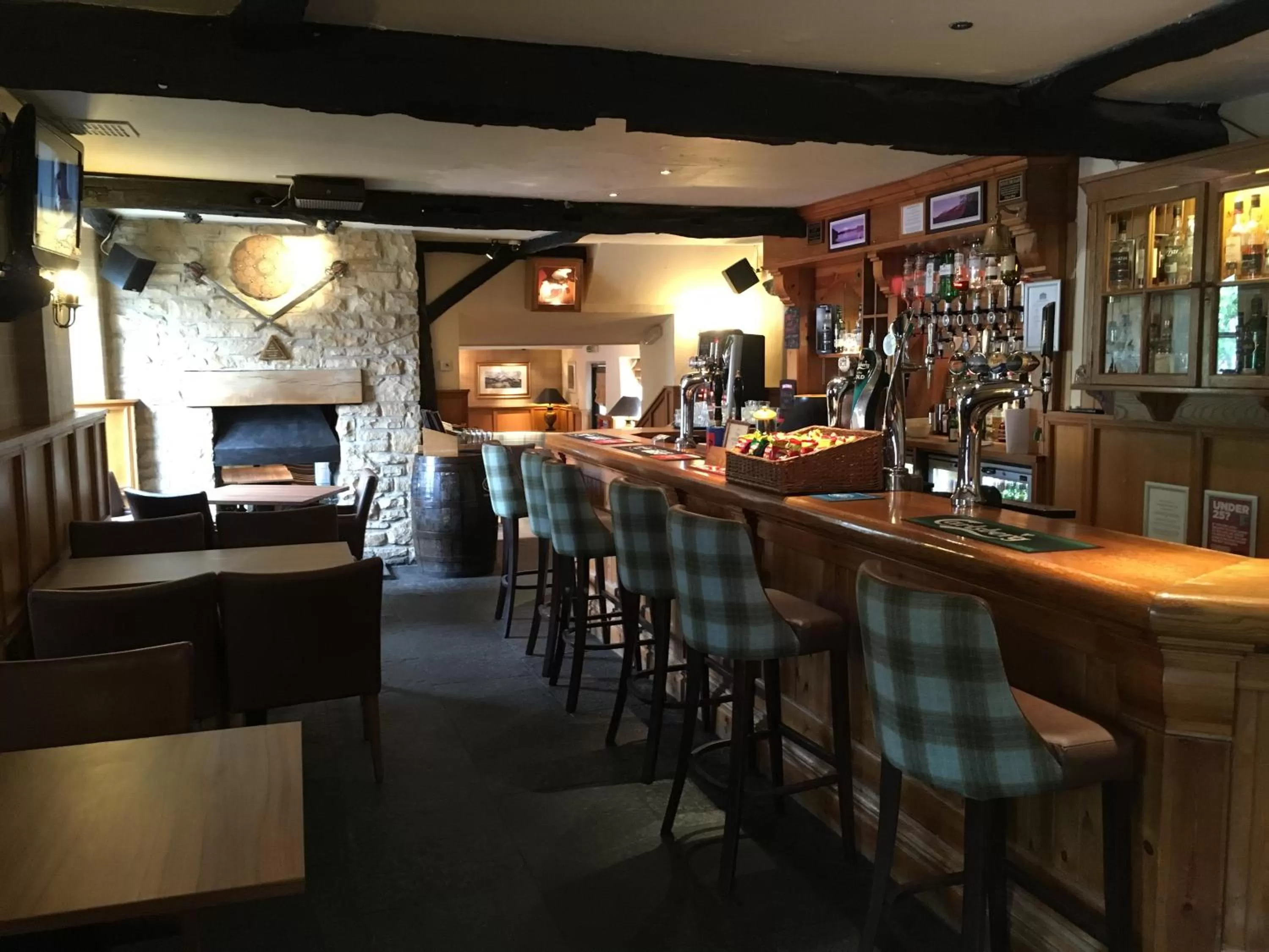 Lounge or bar in The Winnock Hotel