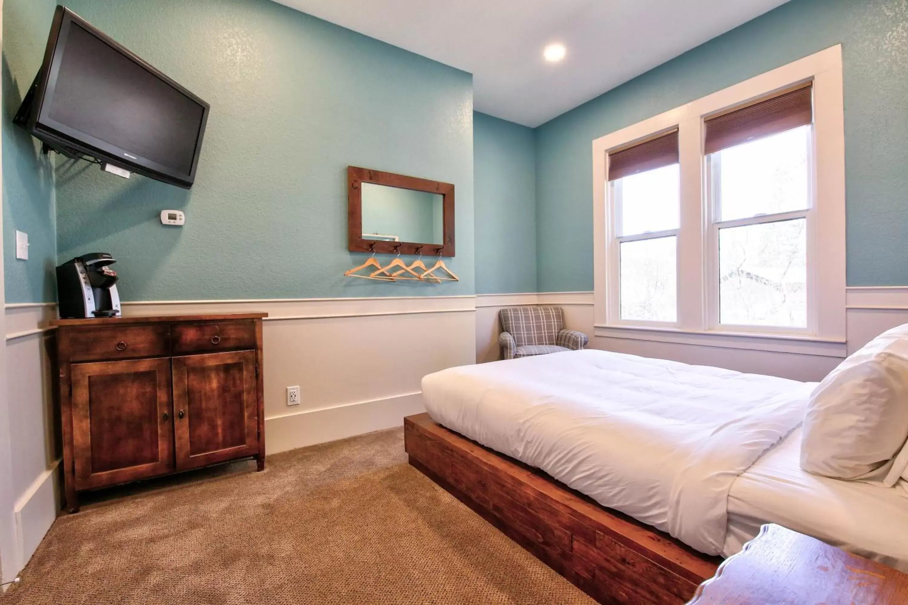 Bed in The Groveland Hotel Bed in The Groveland Hotel