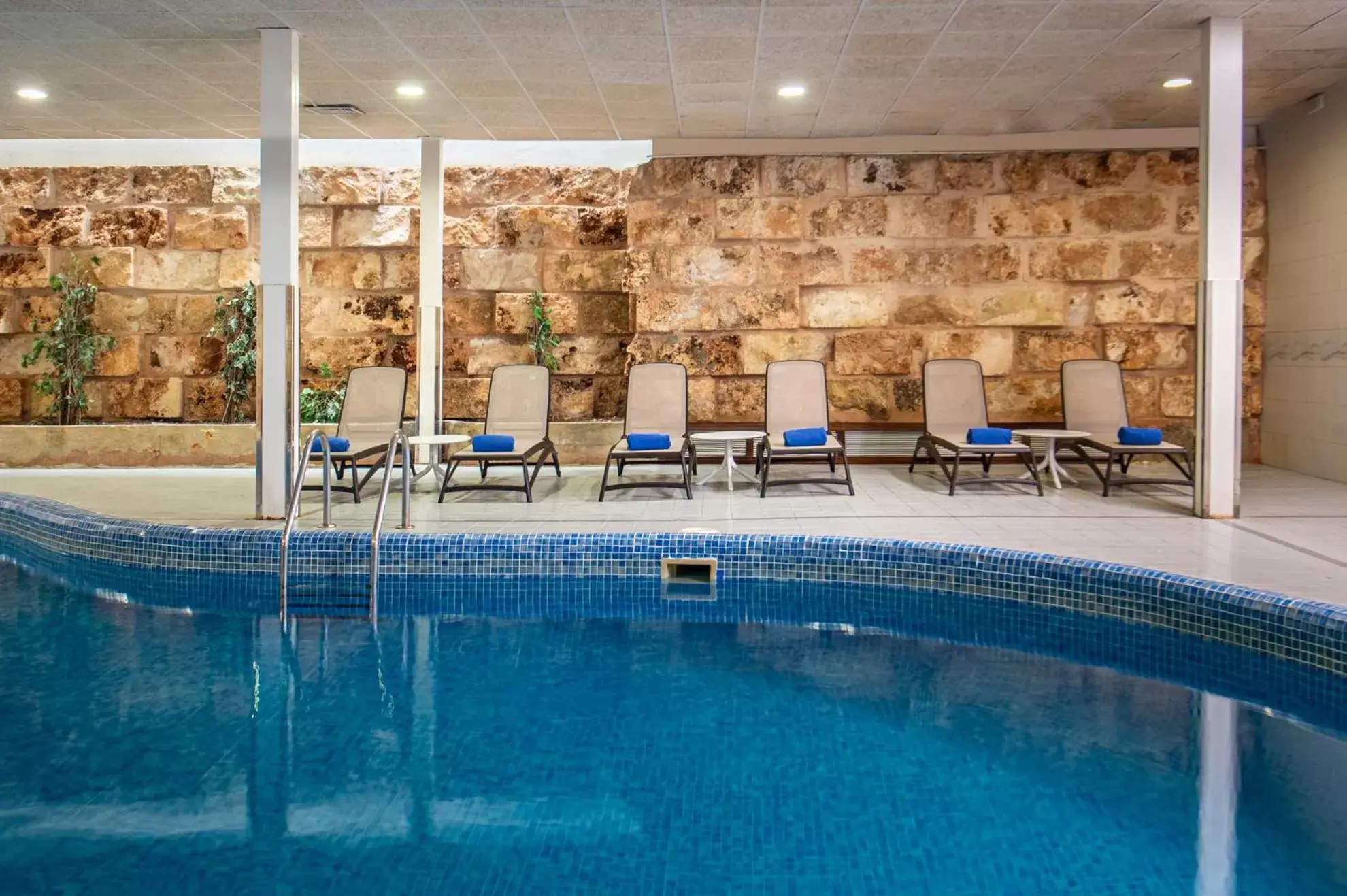 Swimming Pool in Hotel Vibra Beverly Playa