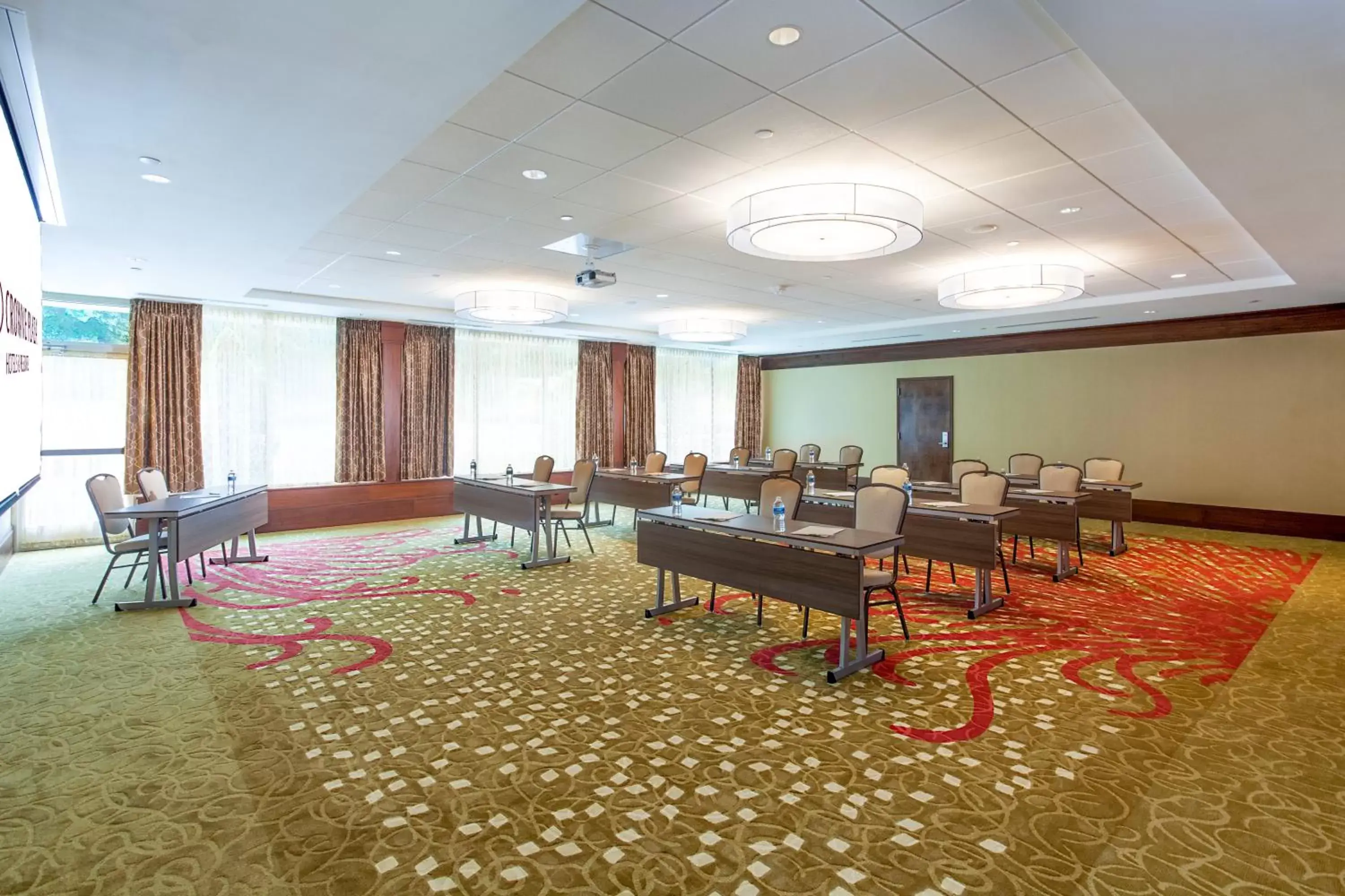 Meeting/conference room in Holiday Inn Charlottesville-Monticello, an IHG Hotel