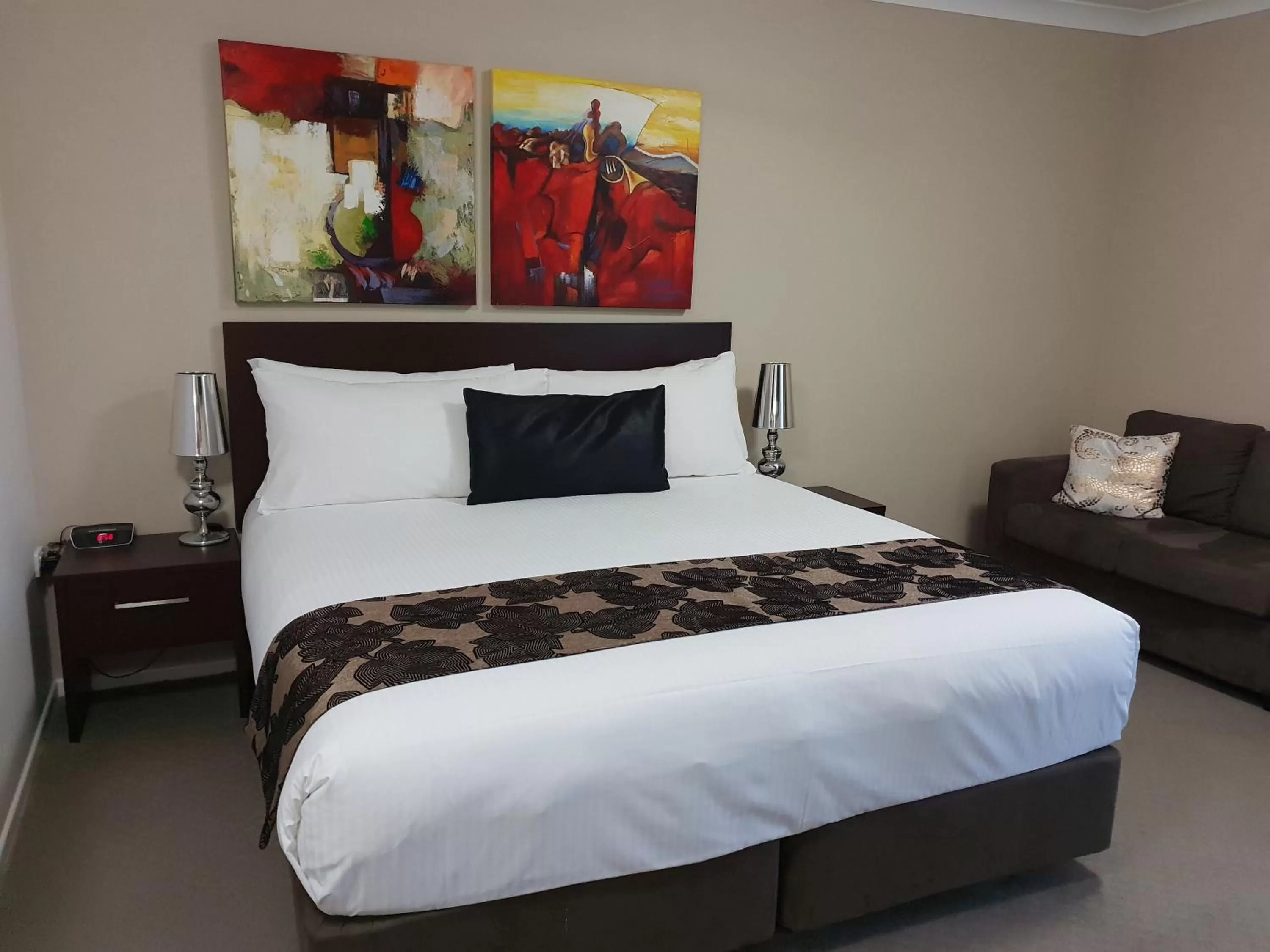 Deluxe King Room in Best Western Kimba Lodge