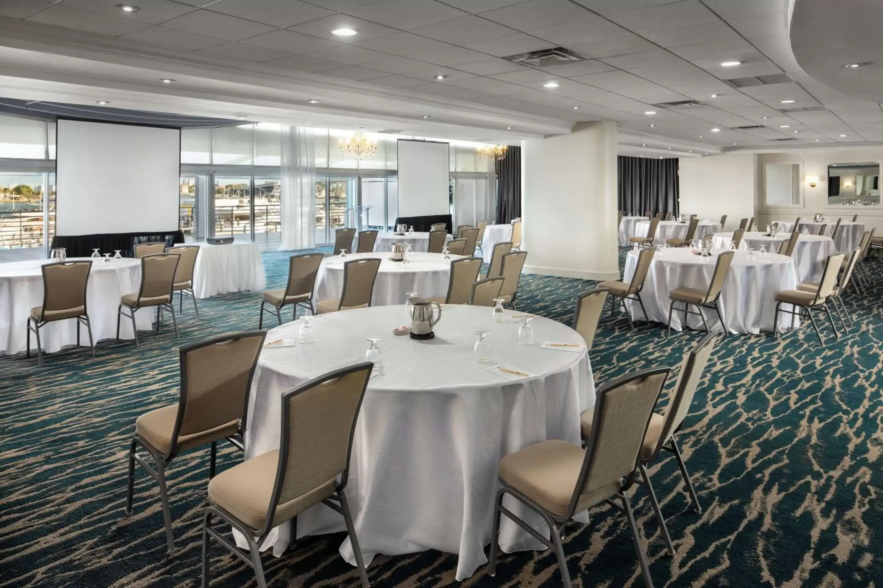 Meeting/conference room in DoubleTree by Hilton Grand Hotel Biscayne Bay