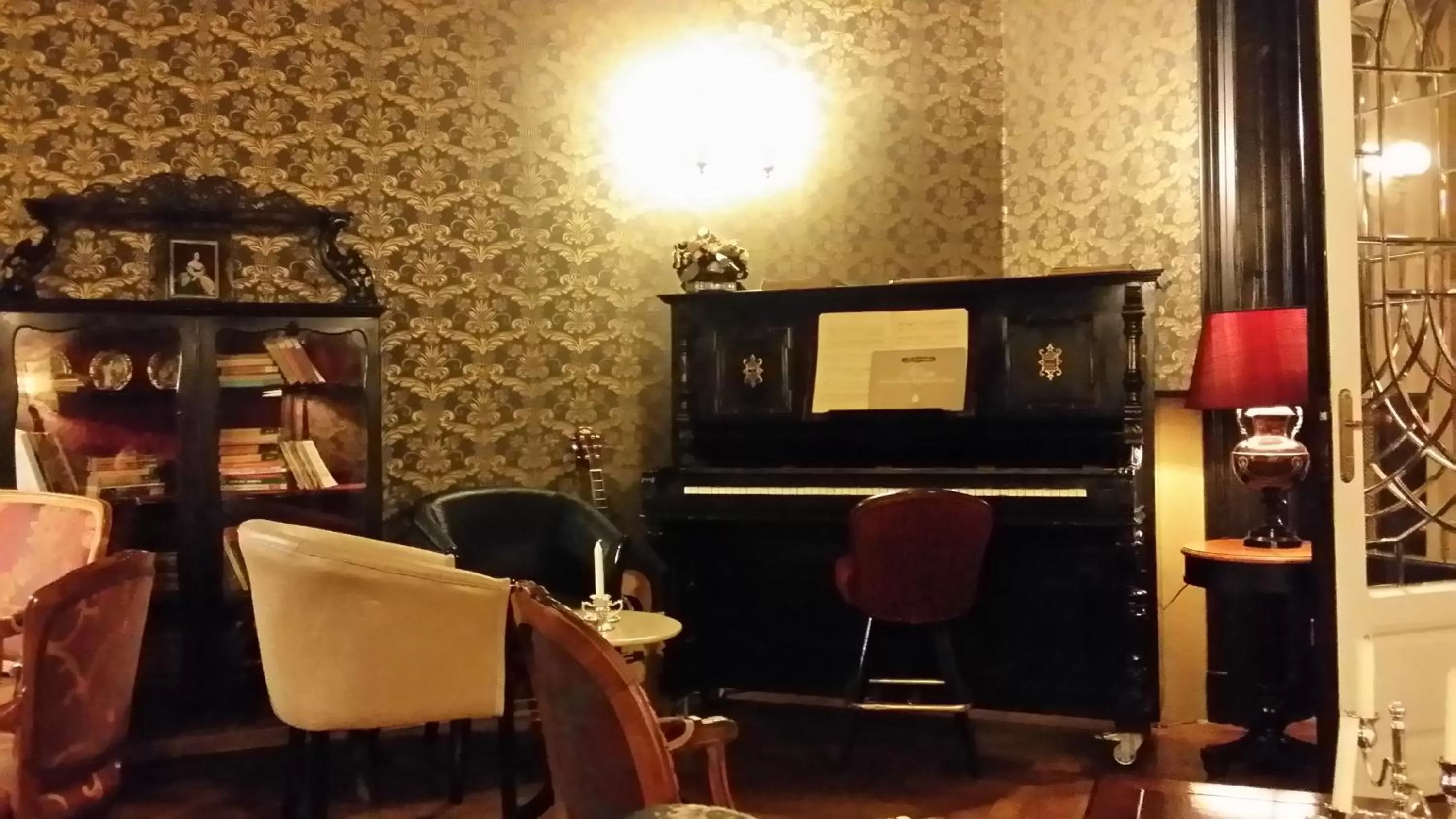 Lounge or bar in Grand Boutique Hotel