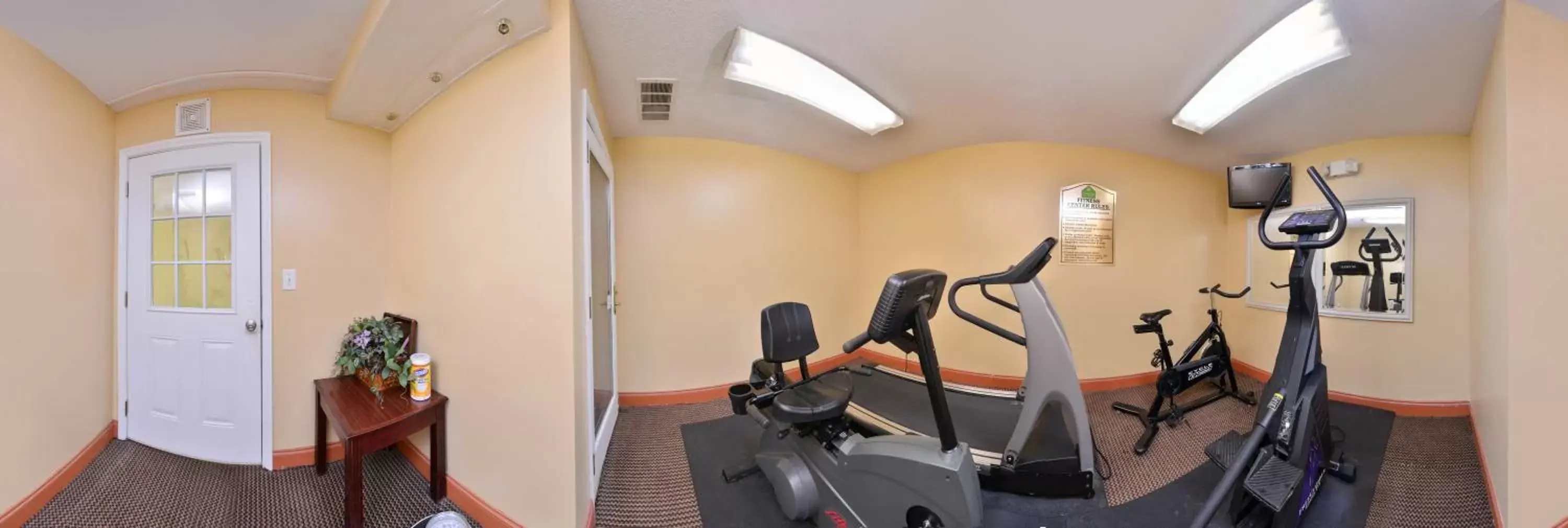 Fitness centre/facilities, Fitness Center/Facilities in Douglas Inn & Suites