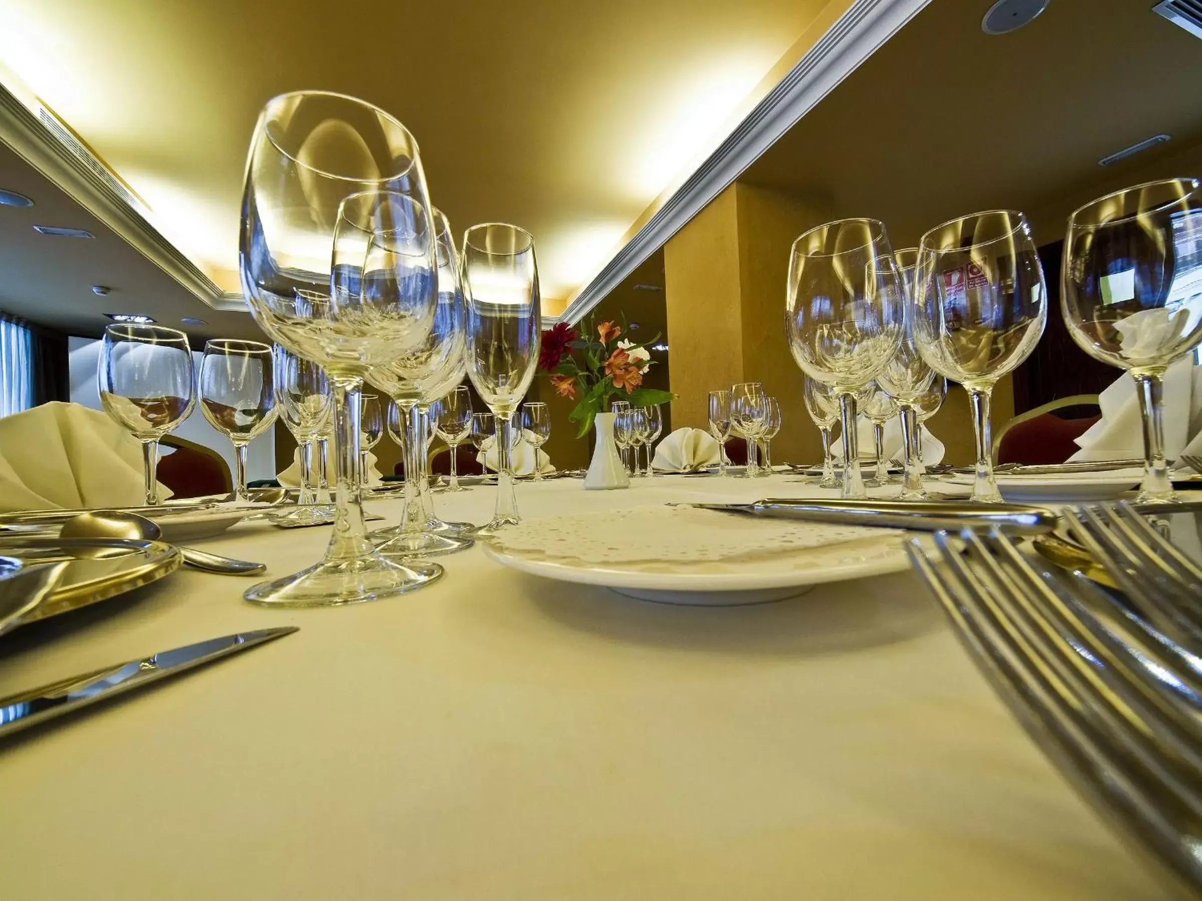 Restaurant/Places to Eat in Senator Granada Spa Hotel