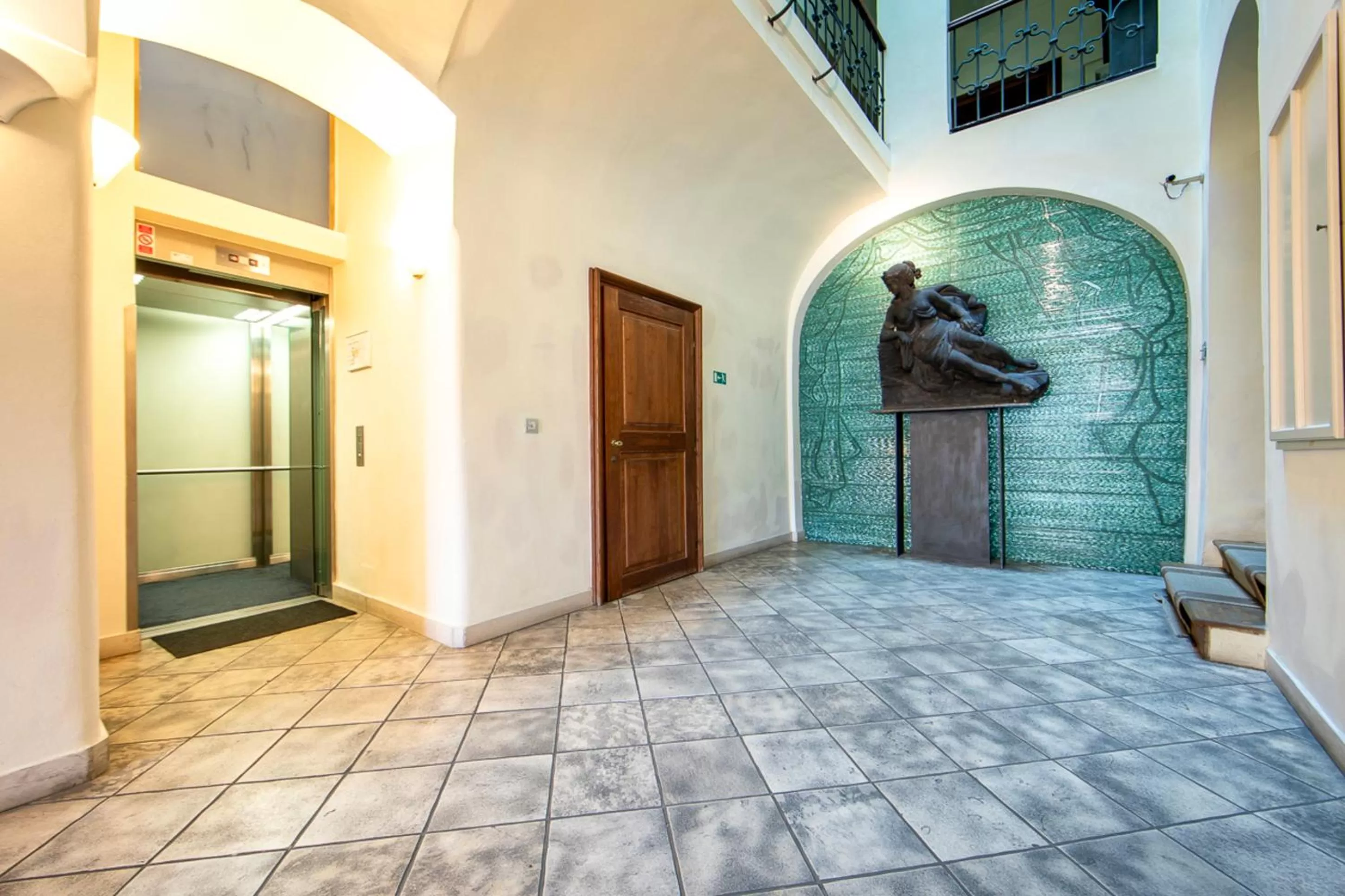 Facade/entrance in Miss Sophie's Charles Bridge