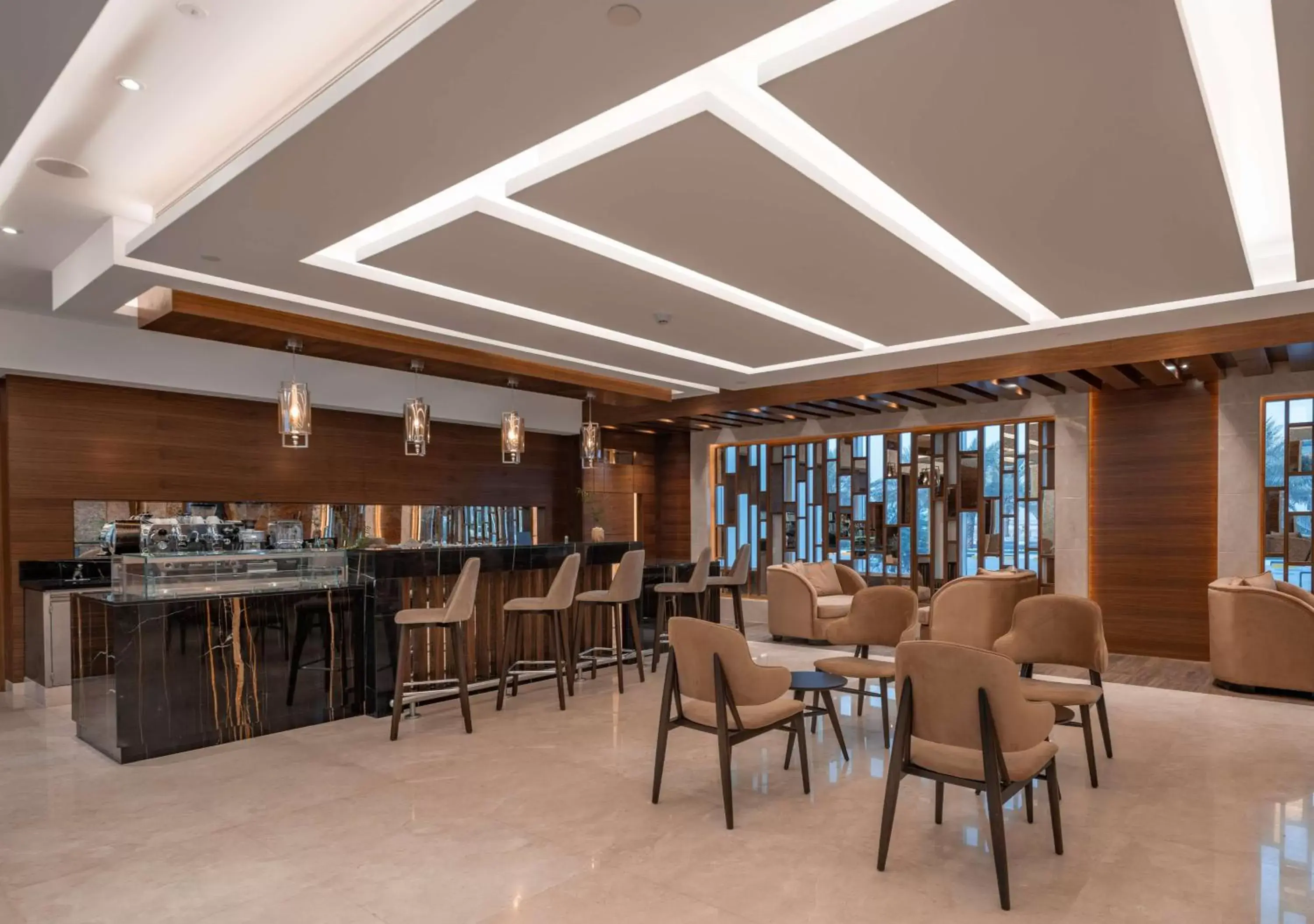 Lobby or reception, Restaurant/Places to Eat in Radisson Resort Ras Al Khaimah Marjan Island