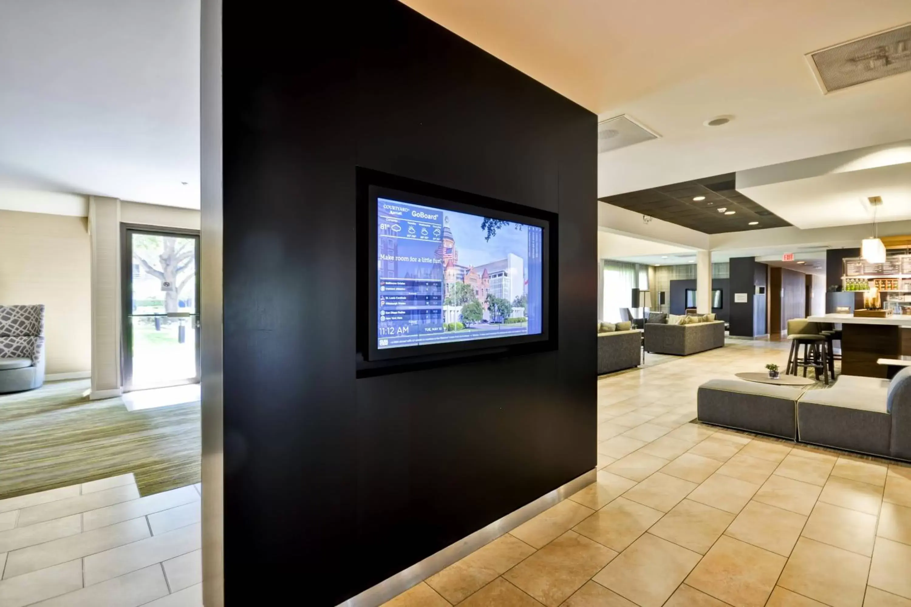 Lobby or reception in Courtyard Dallas Medical Market Center