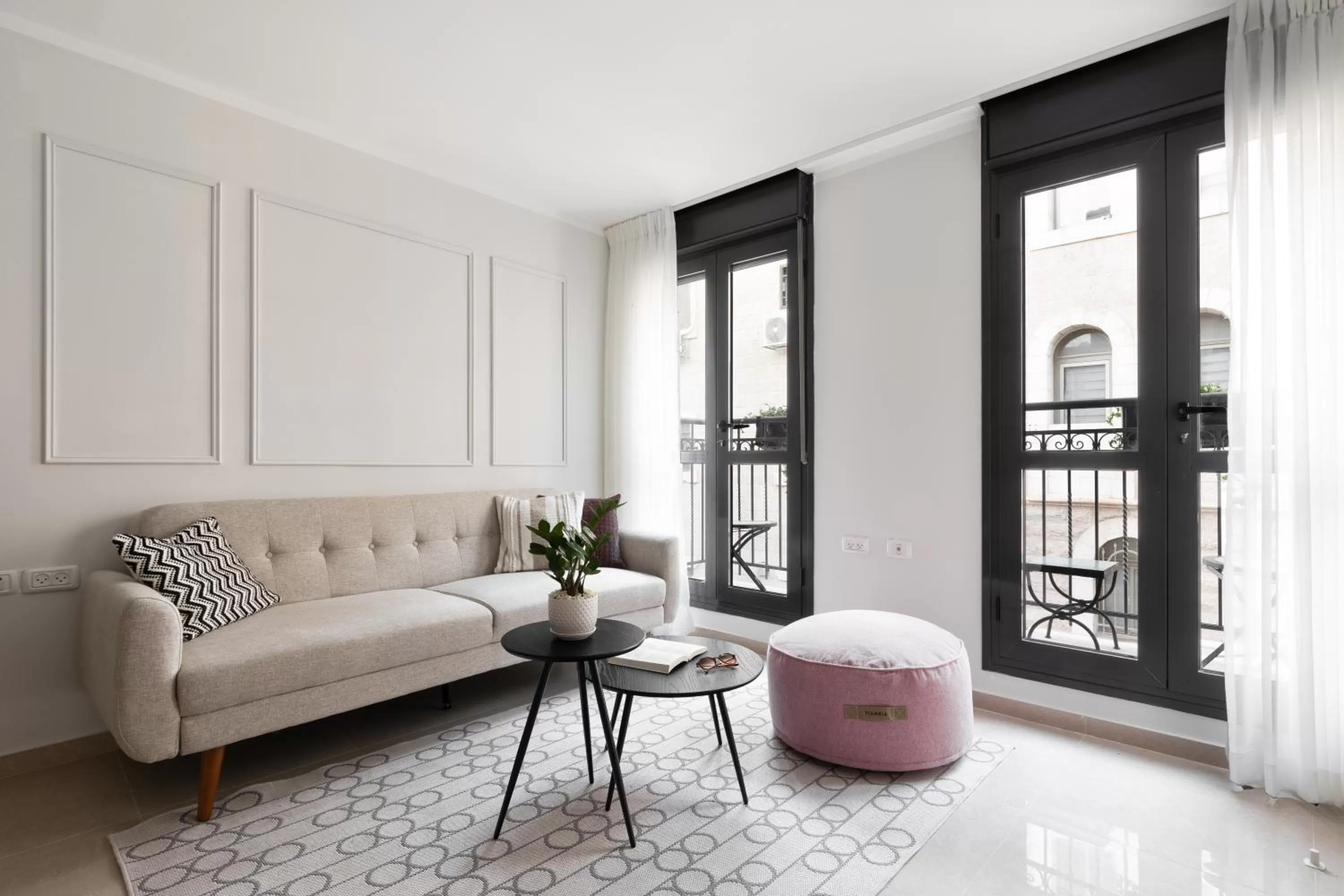 View (from property/room) in Mate ALMA - By HOMY