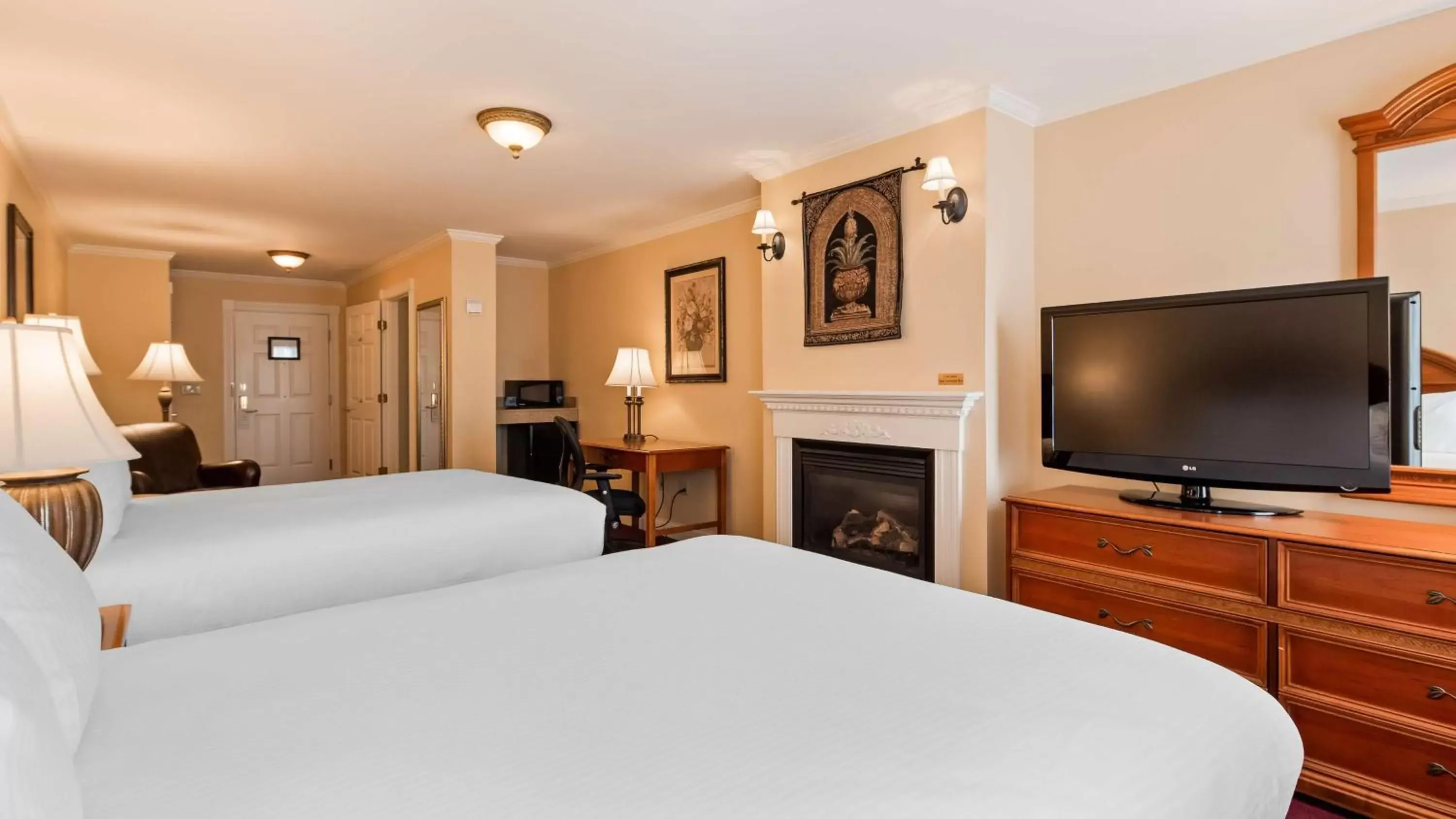 Photo of the whole room, Bed in Best Western White House Inn