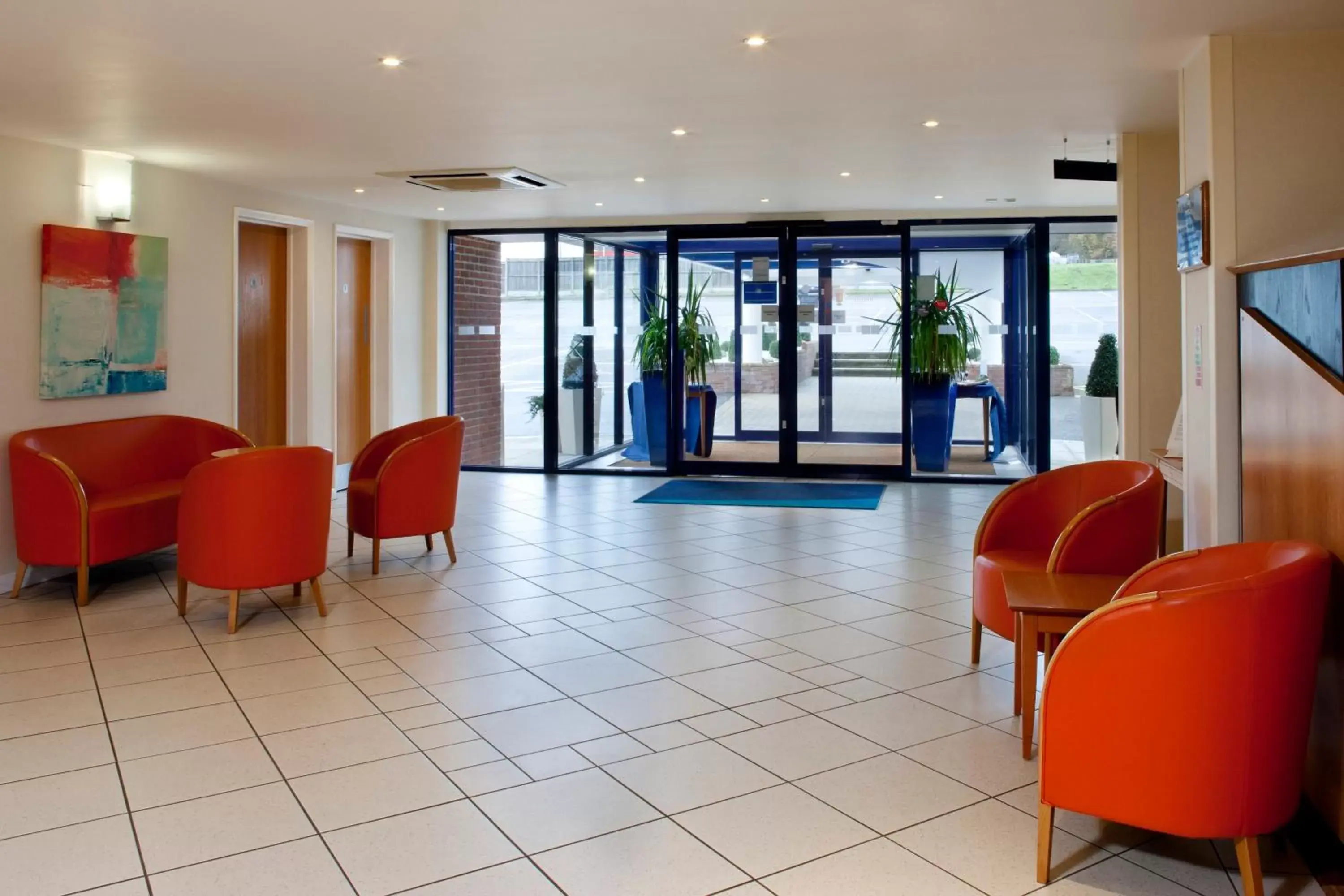 Property building, Lobby/Reception in Holiday Inn Express Canterbury, an IHG Hotel
