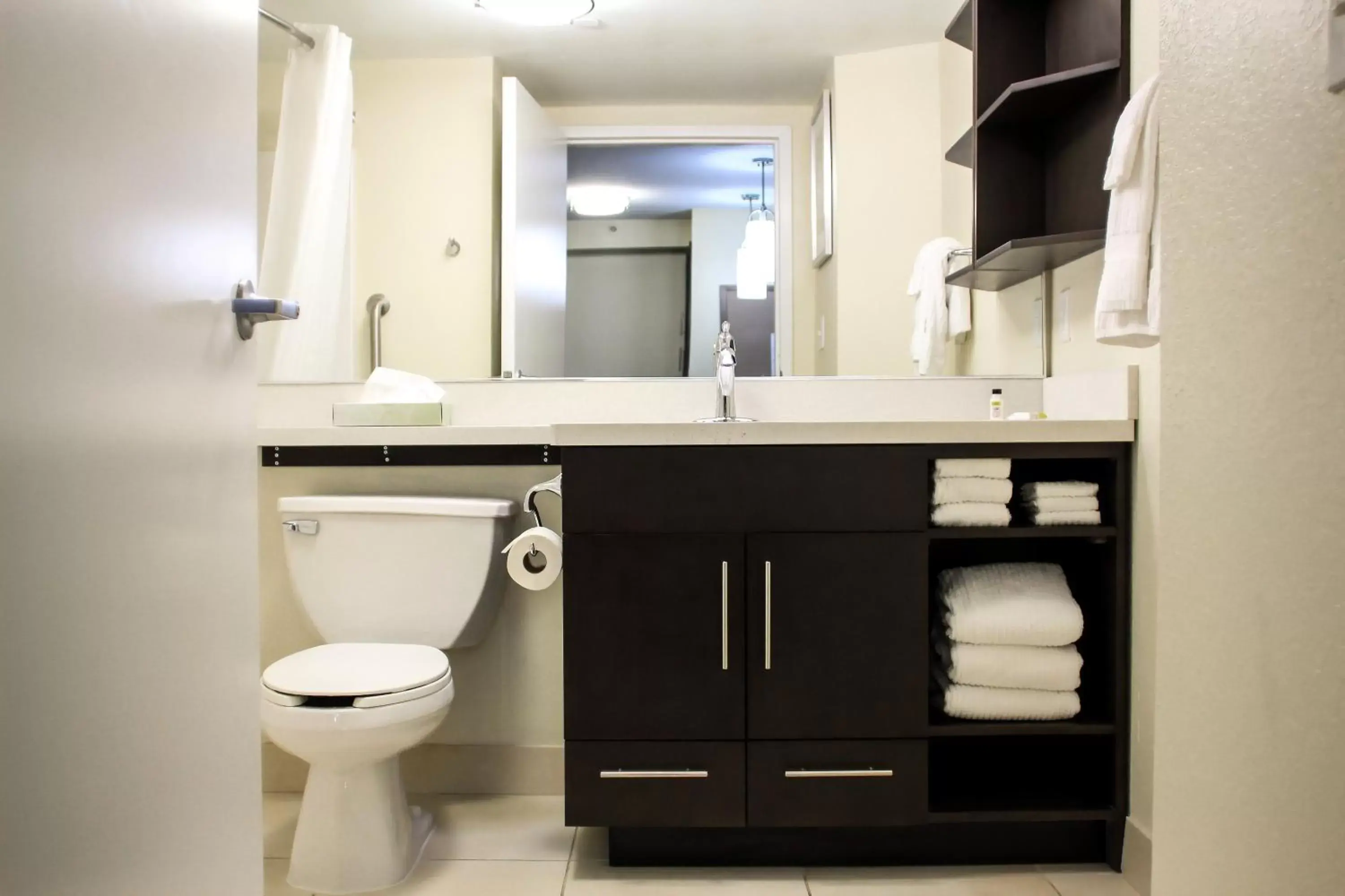 Photo of the whole room, Bathroom in Candlewood Suites Richmond North-Glen Allen, an IHG Hotel