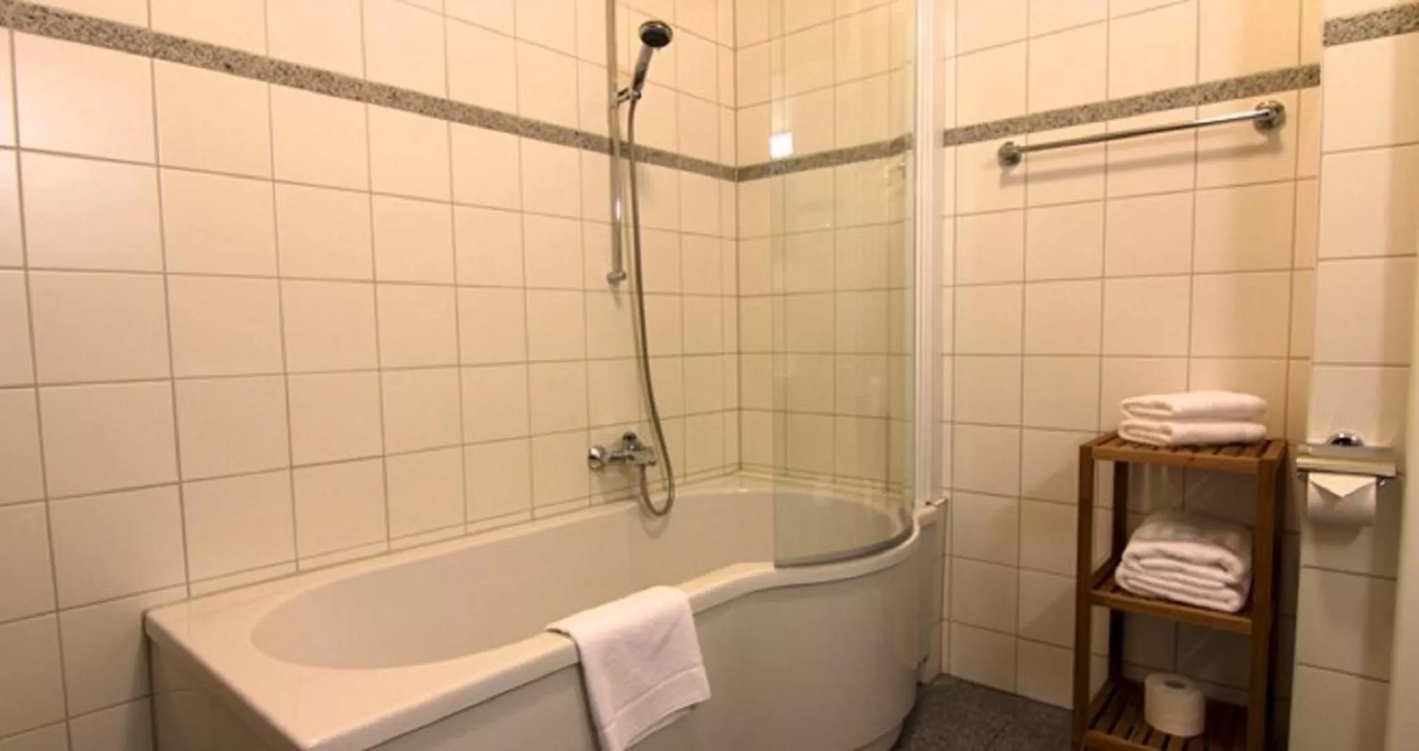 Bathroom in Hotel Zittauer Hof