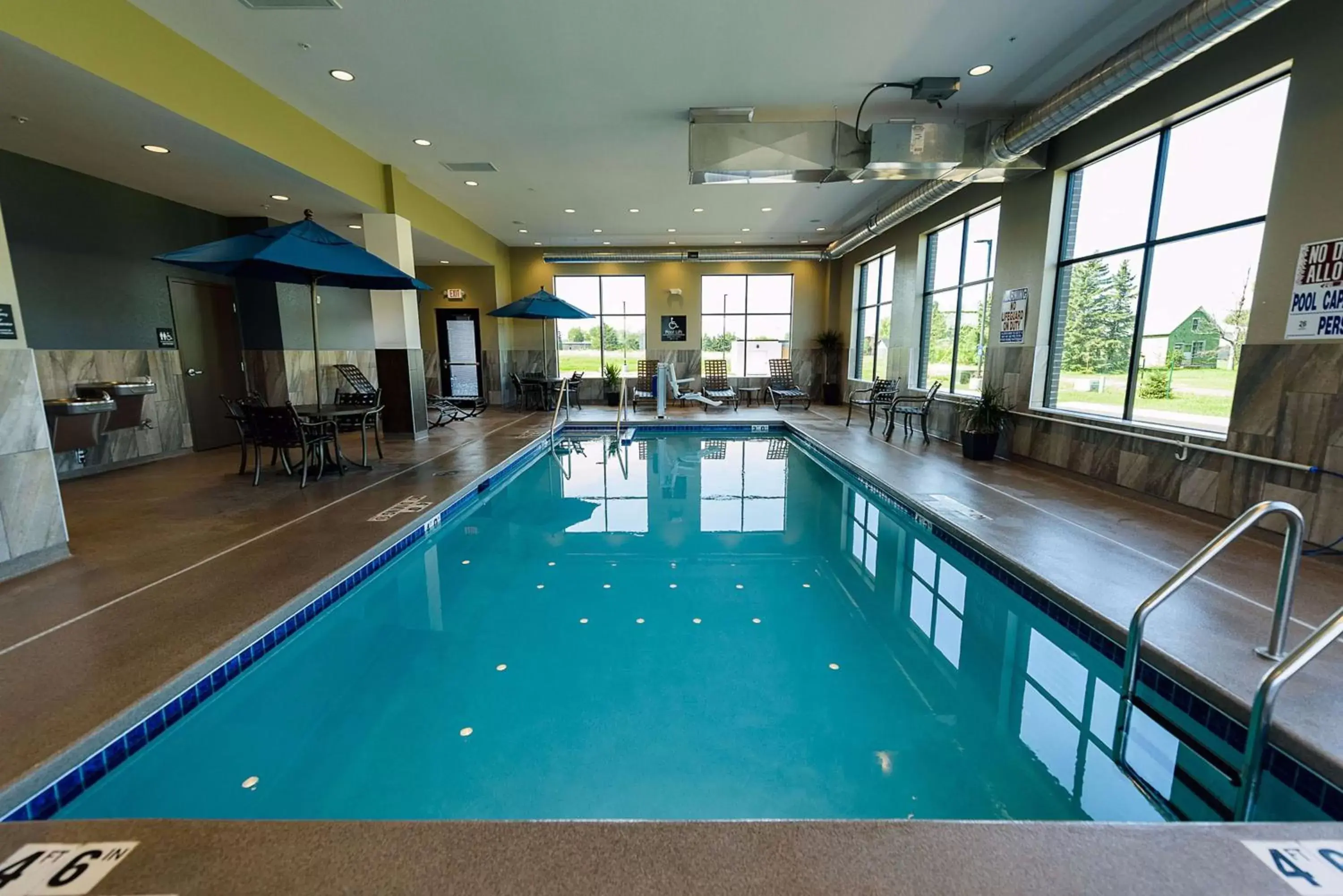Pool view, Swimming Pool in Hampton Inn Superior Duluth, Wi