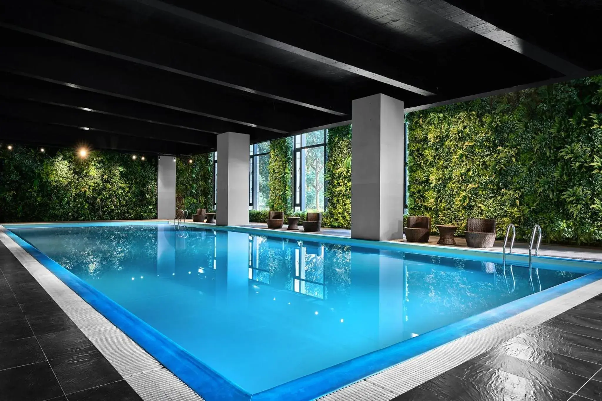 Swimming pool in Crowne Plaza Shanghai Jinshan by IHG Swimming pool in Crowne Plaza Shanghai Jinshan by IHG