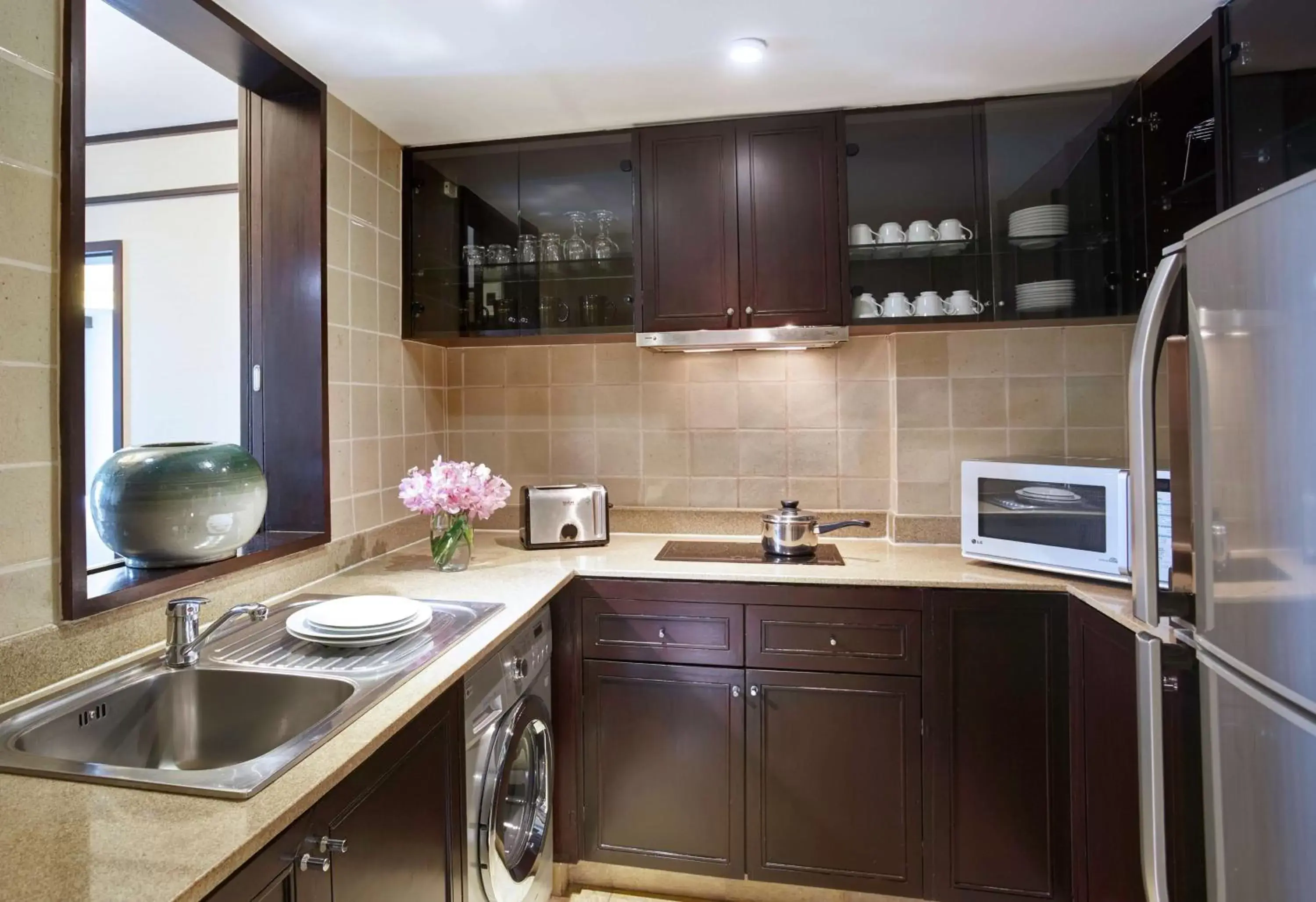 Kitchen or kitchenette, Kitchen/Kitchenette in Conrad Bangkok Residences