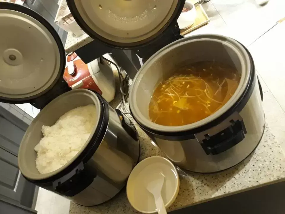 Restaurant/places to eat in Air Sky Hotel Restaurant/places to eat in Air Sky Hotel