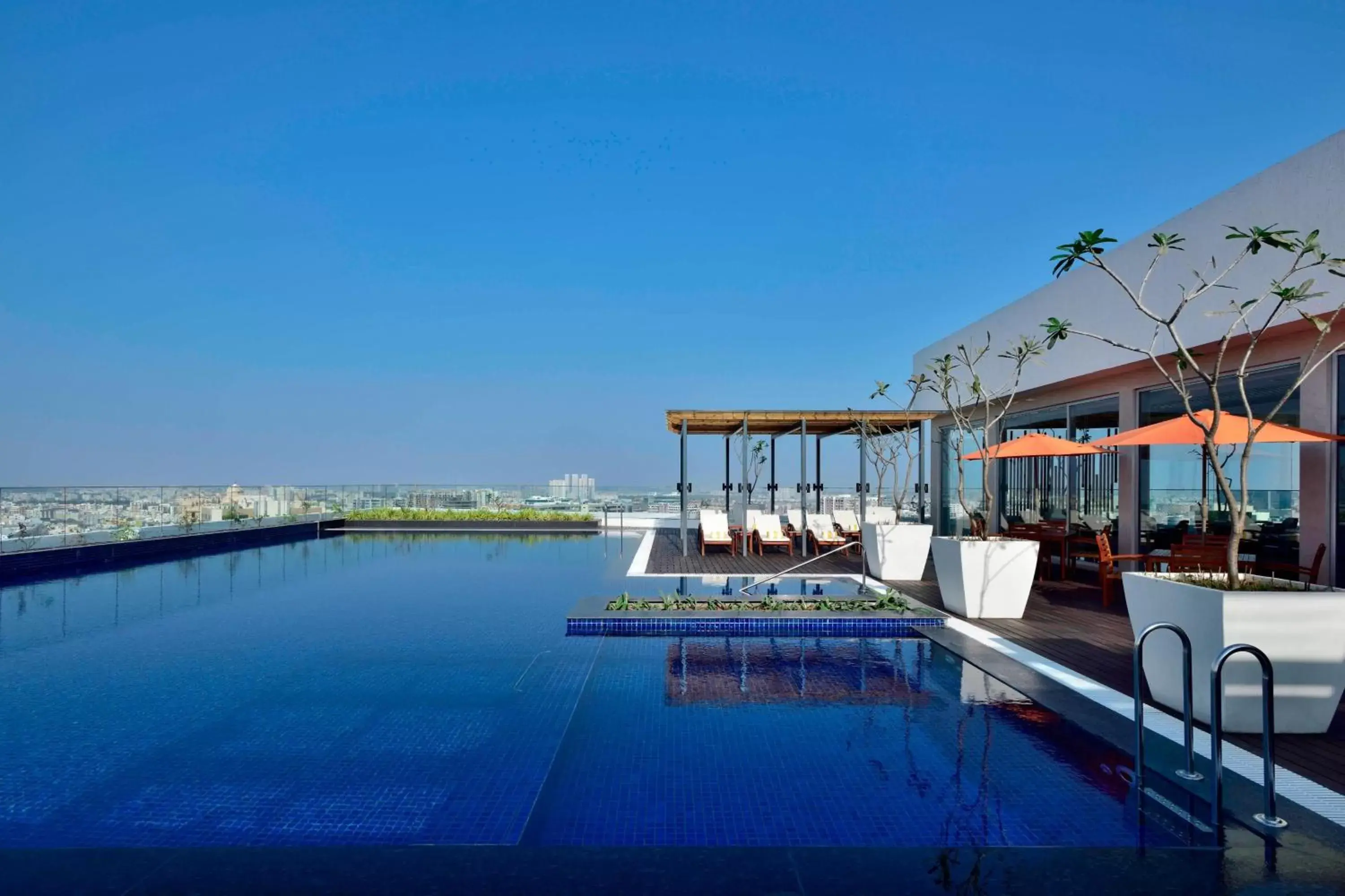 Swimming Pool in Marriott Executive Apartments Hyderabad