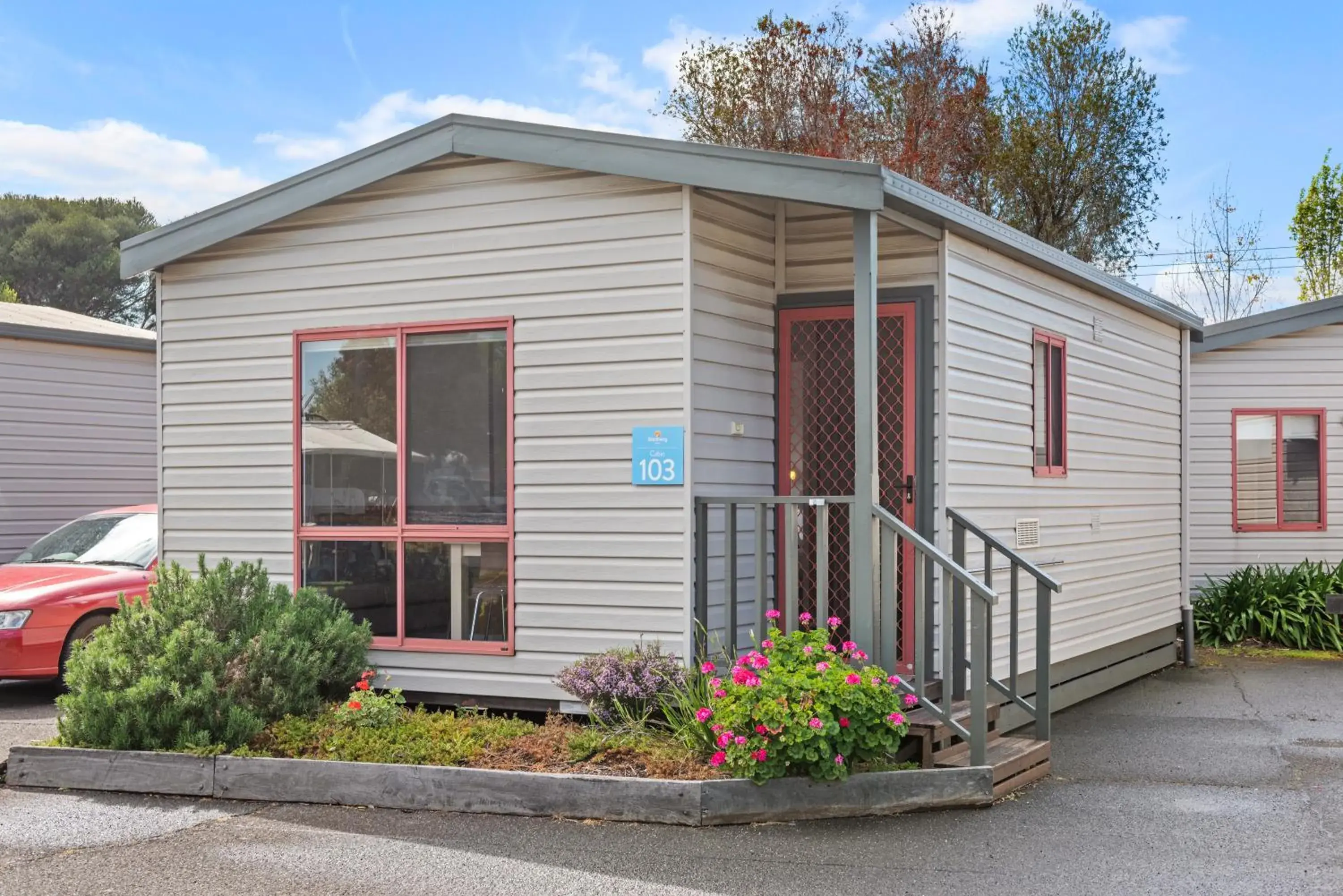 Standard 2 Bedroom Cabin - Sleeps 5 in Discovery Parks - Melbourne