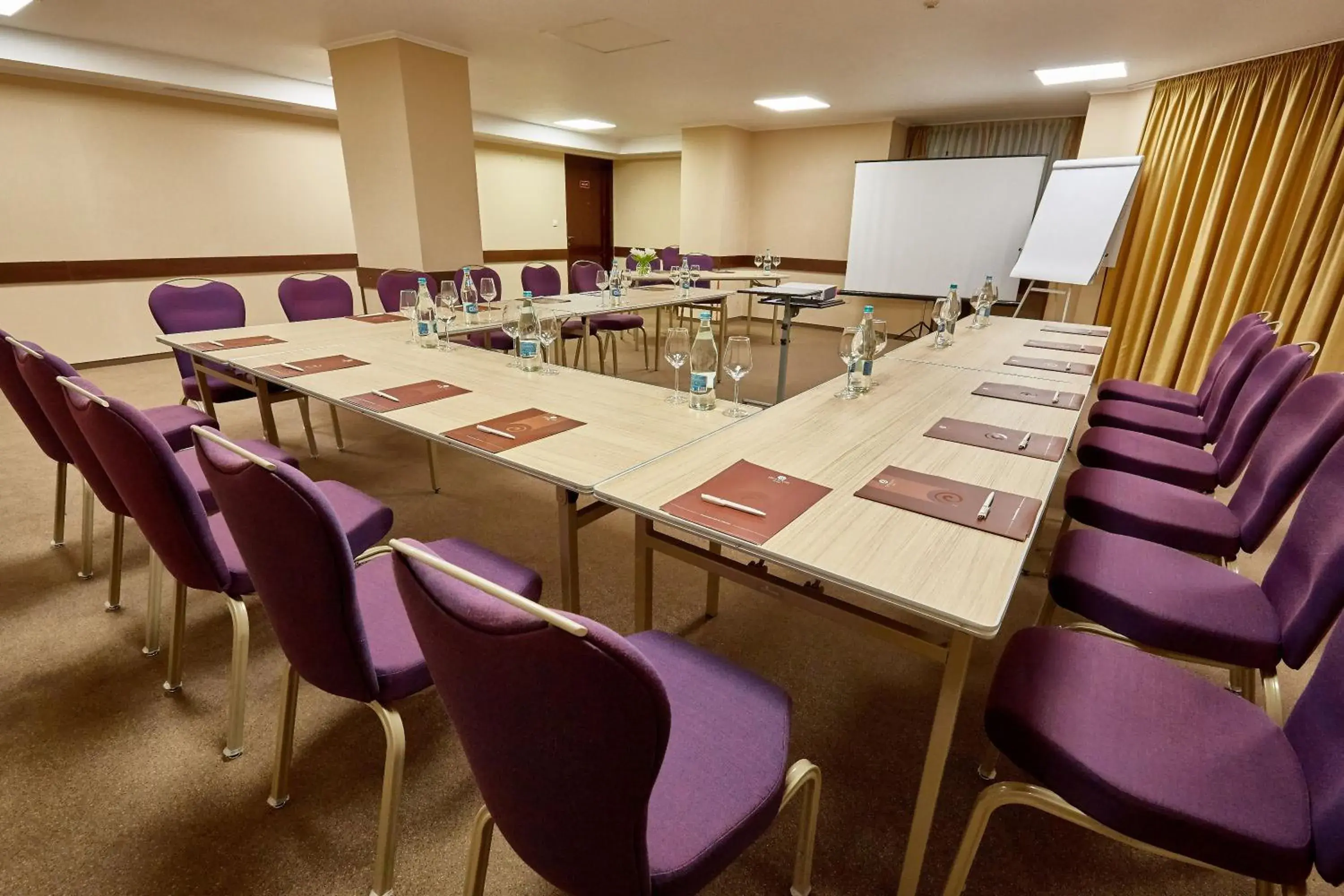 Meeting/conference room in Central Plaza Hotel