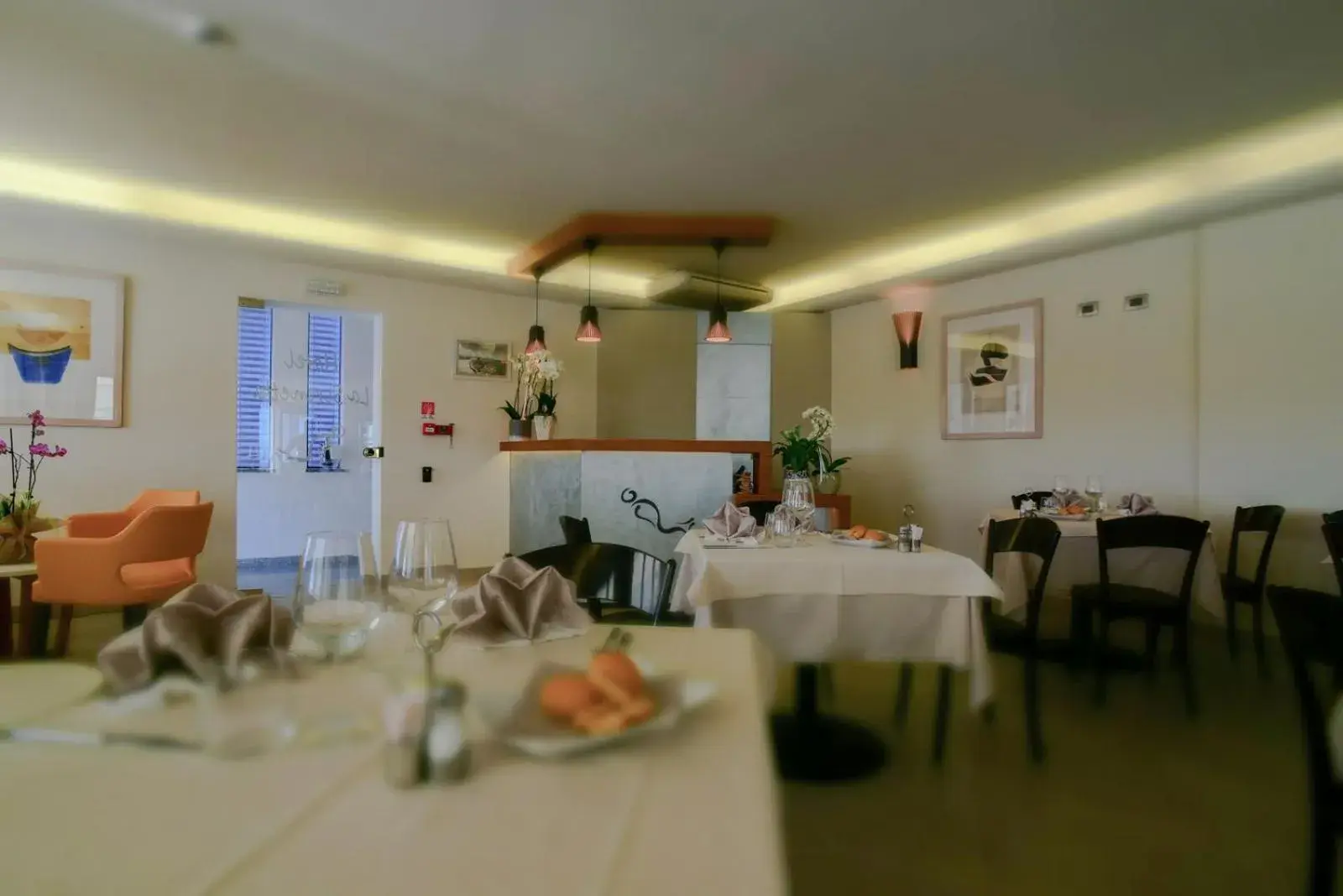 Restaurant/Places to Eat in Hotel Sirenetta