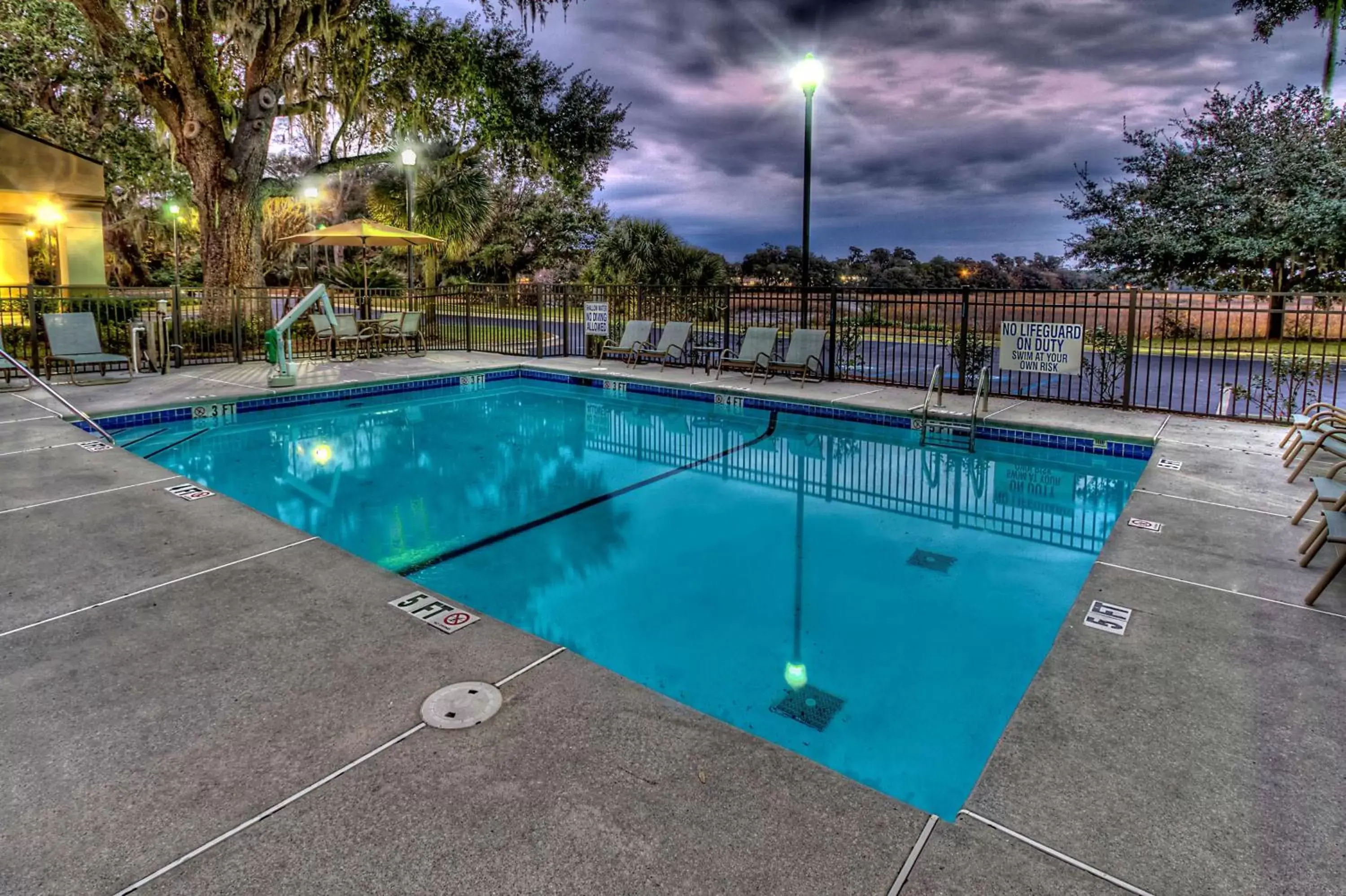 Pool view, Swimming Pool in Hampton Inn Beaufort