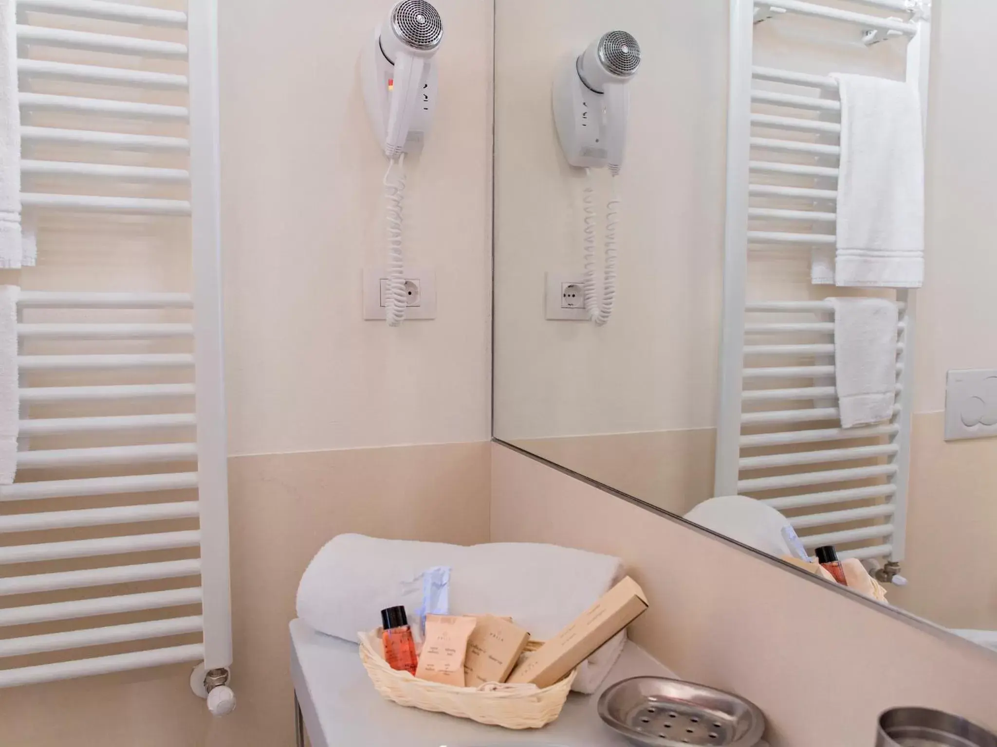 Decorative detail, Bathroom in B&B Il Corso