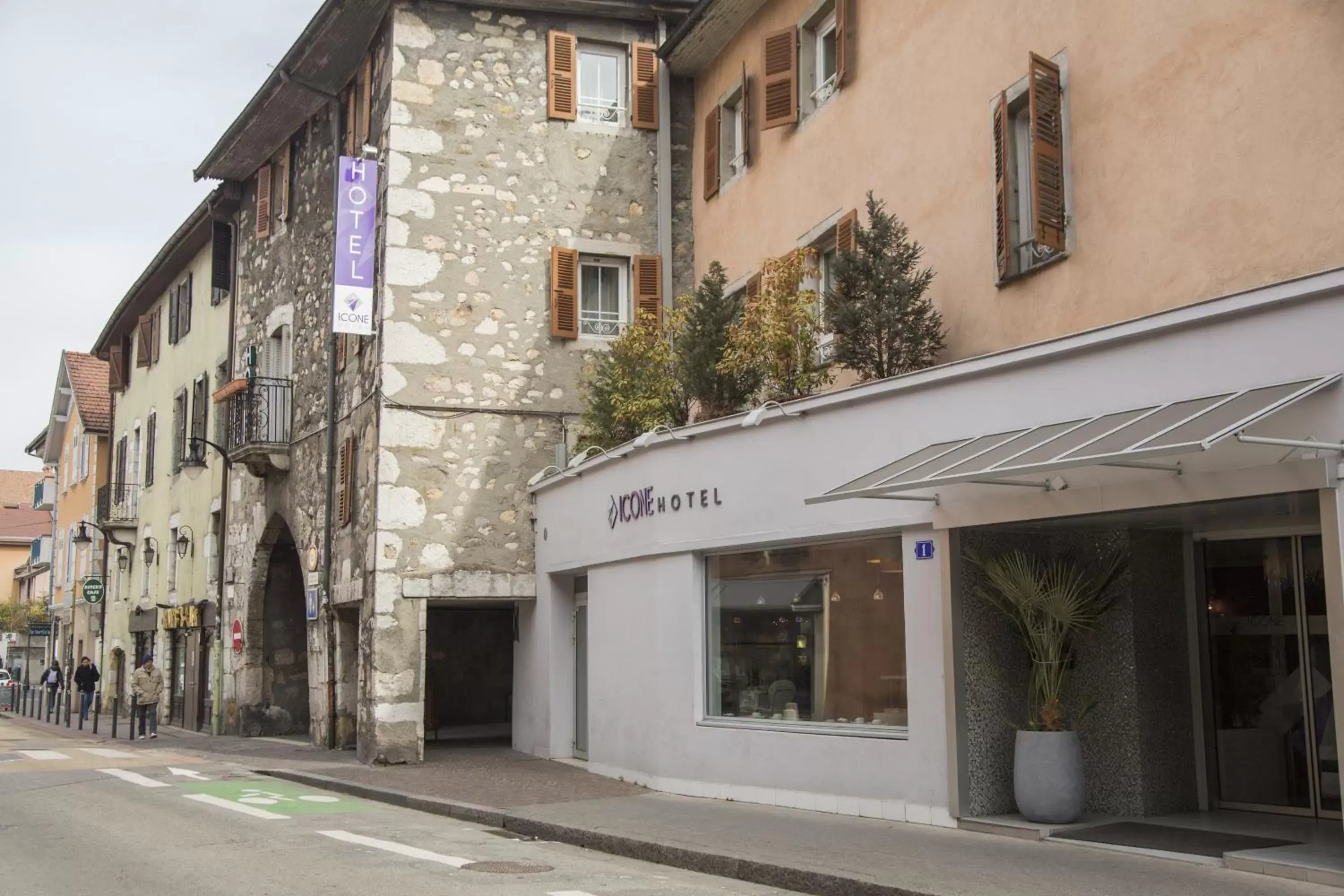 Facade/entrance in Icône Hôtel - Annecy