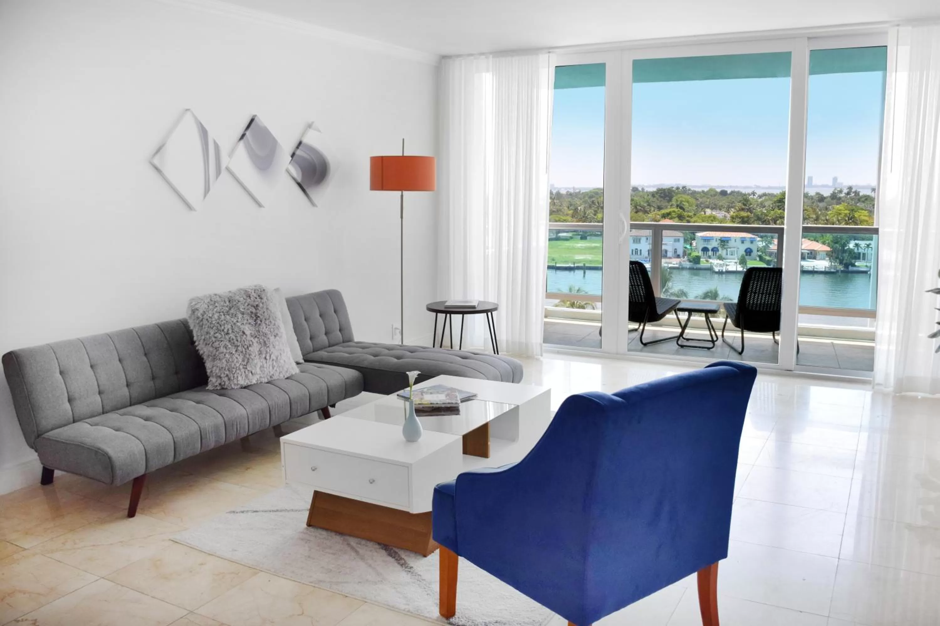 Living room in Seacoast Suites on Miami Beach