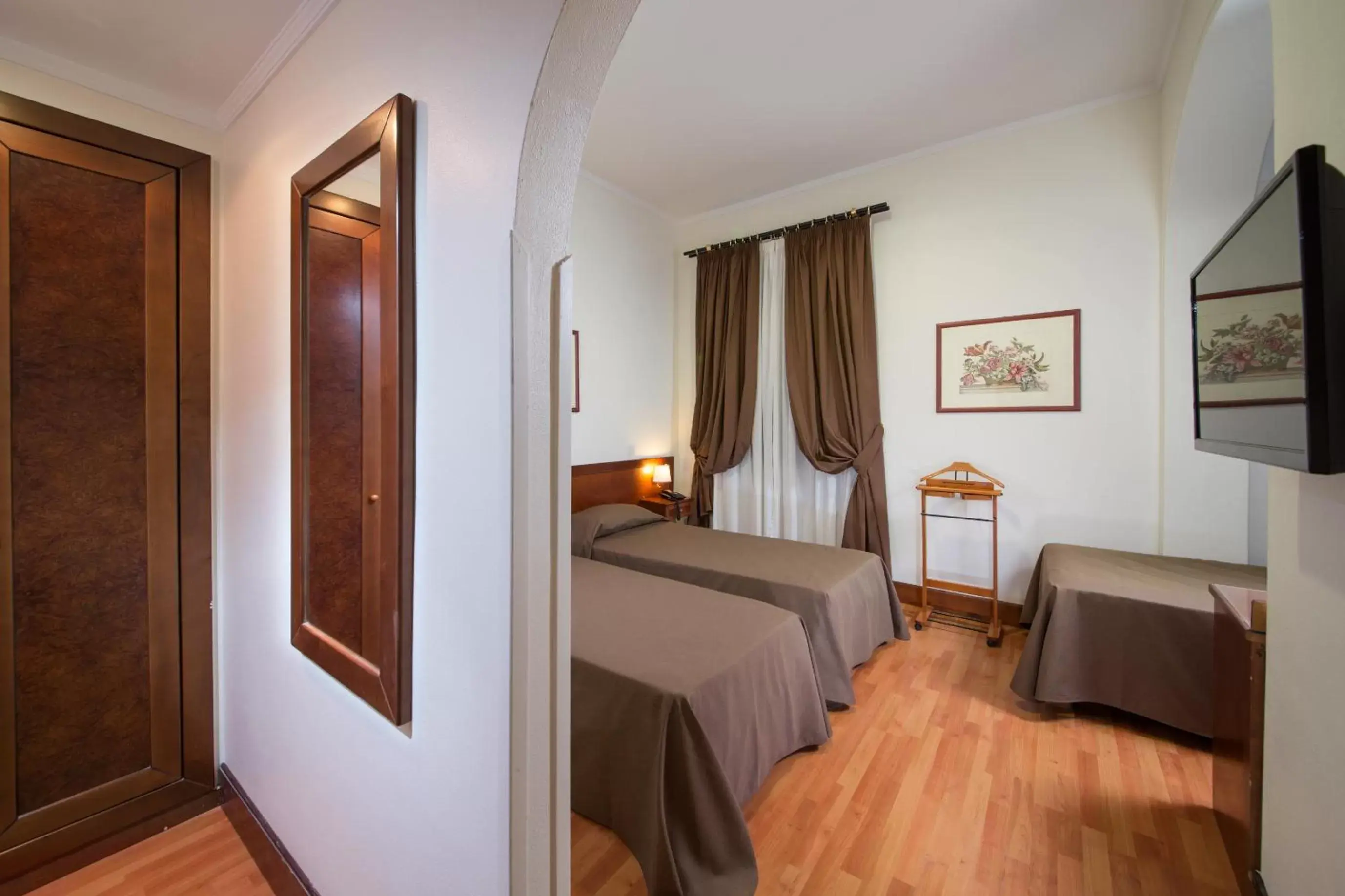 Bed in Hotel Villa Grazioli