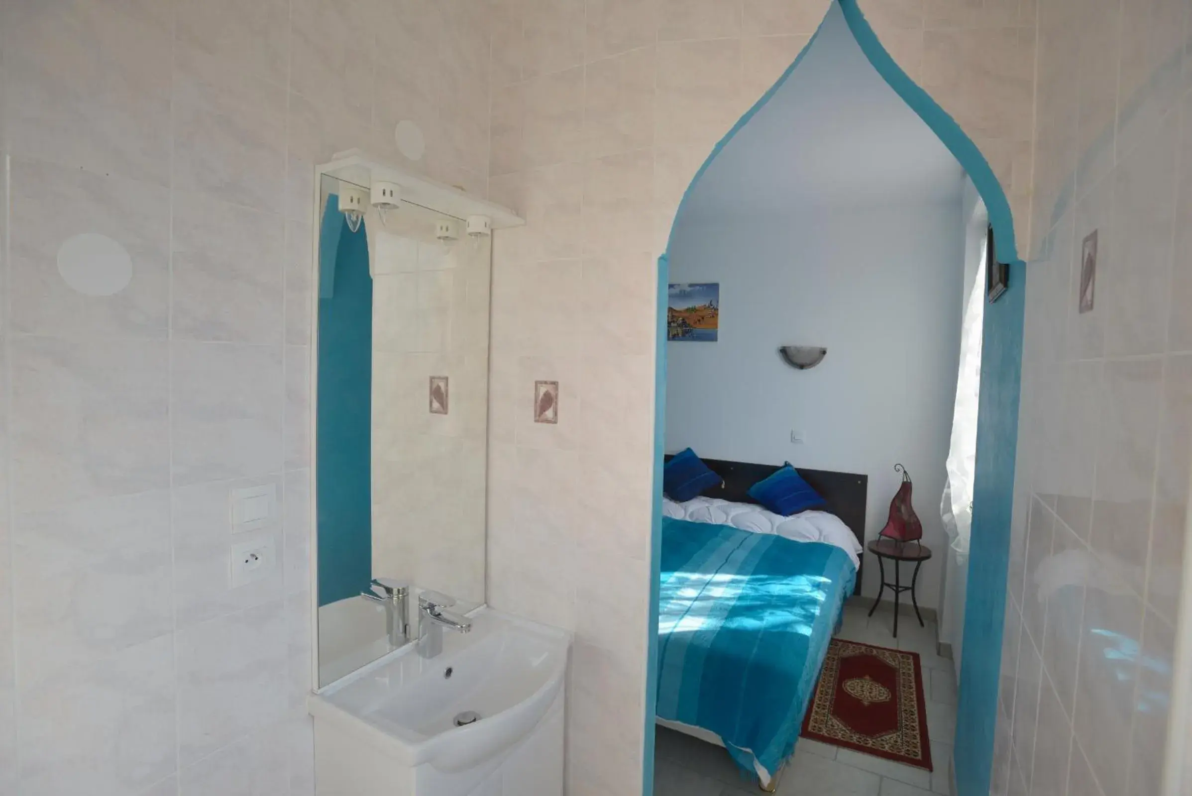 Photo of the whole room, Bathroom in L'Acilya