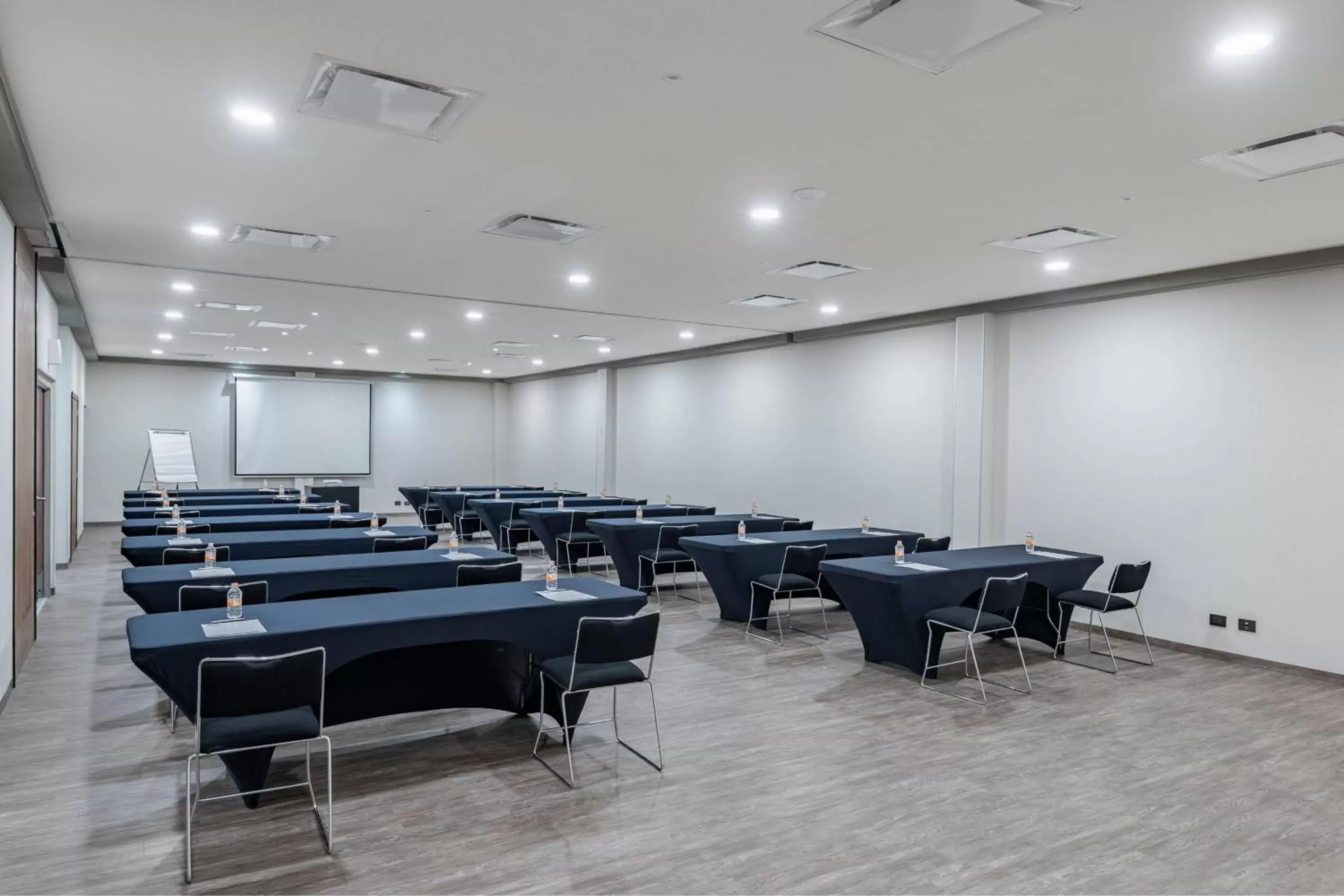 Meeting/conference room in City Express by Marriott Queretaro