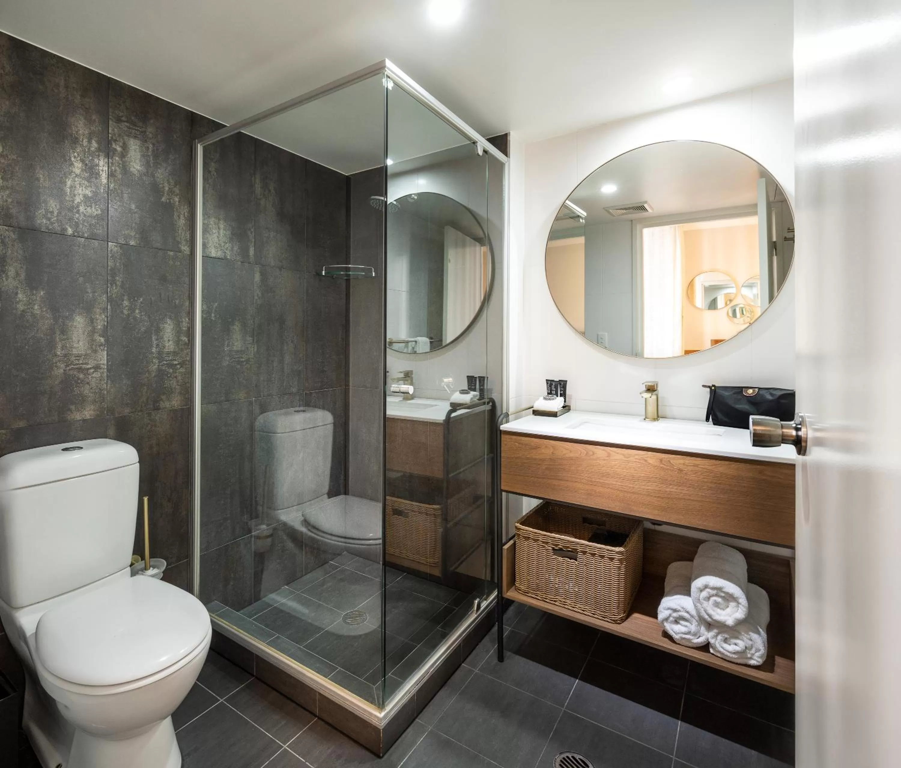 Bathroom in Mantra Terrace Brisbane