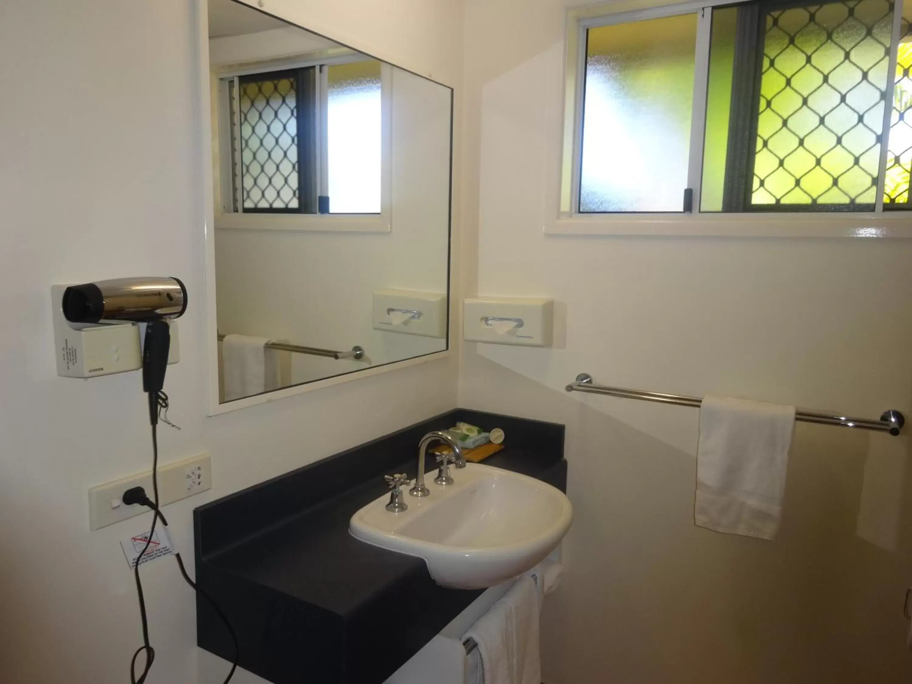 Bathroom in Boulevard Lodge Bundaberg