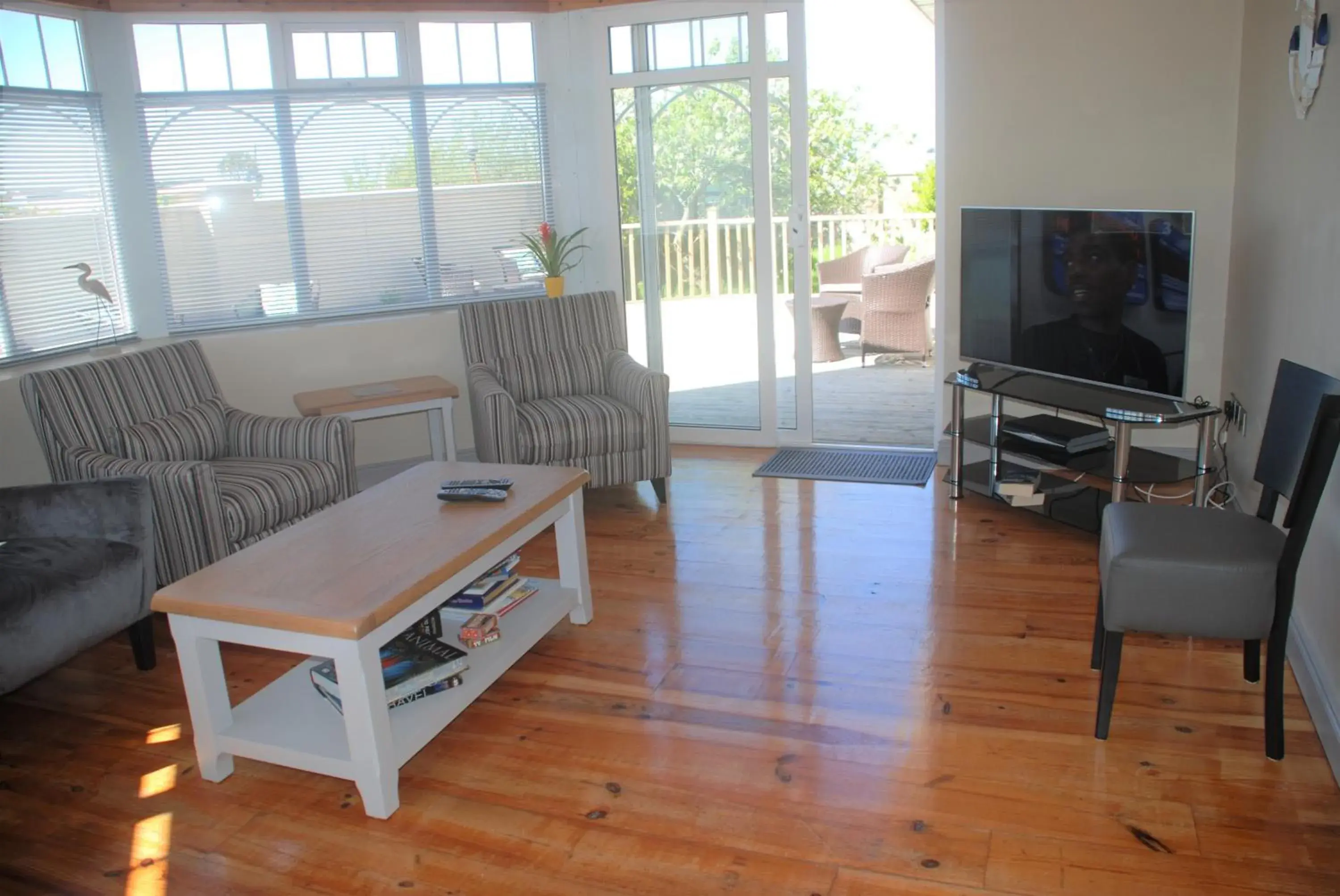 Communal lounge/ TV room, Seating Area in Tuskar House by the Sea