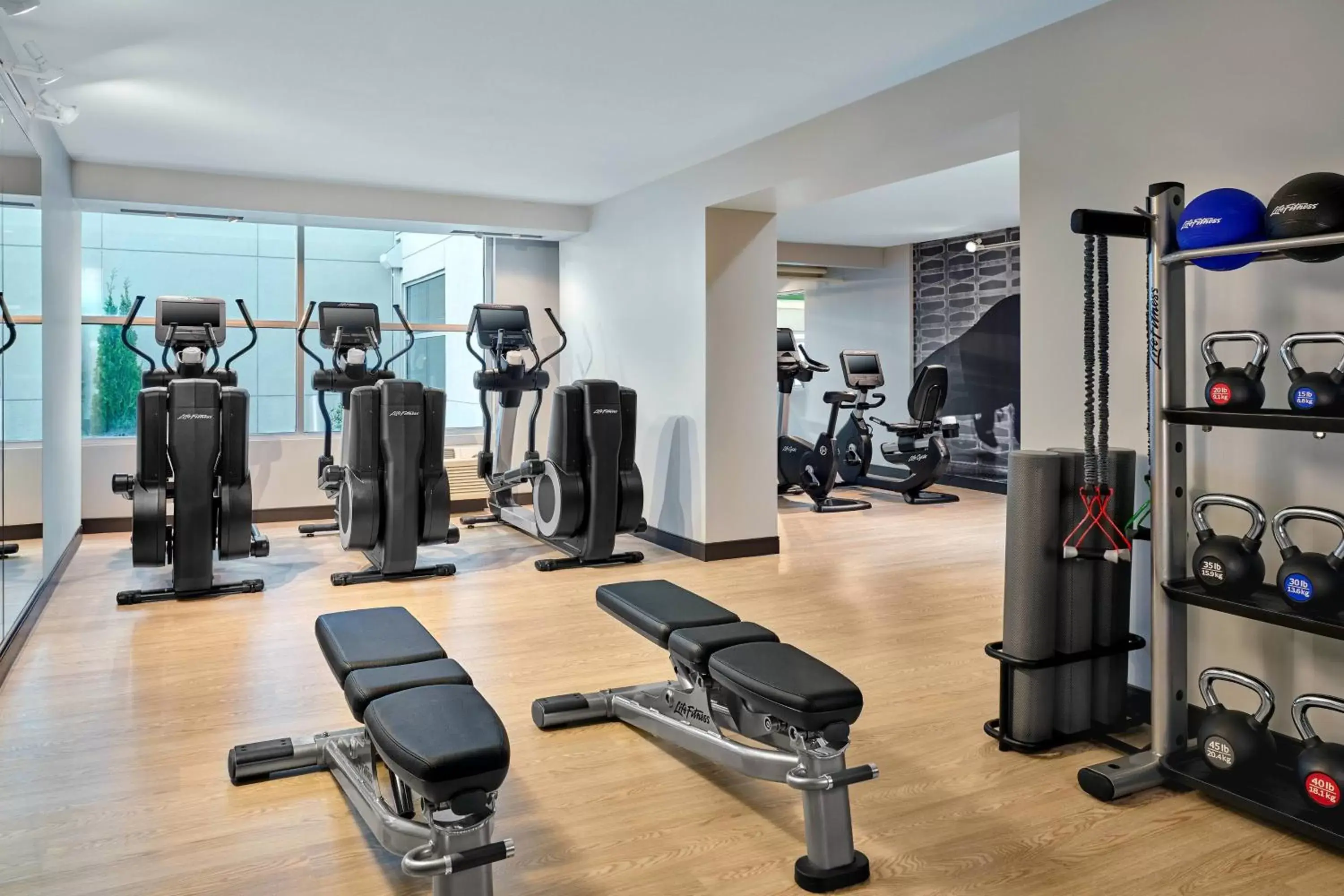 Fitness centre/facilities, Fitness Center/Facilities in Delta Hotels by Marriott Milwaukee Northwest