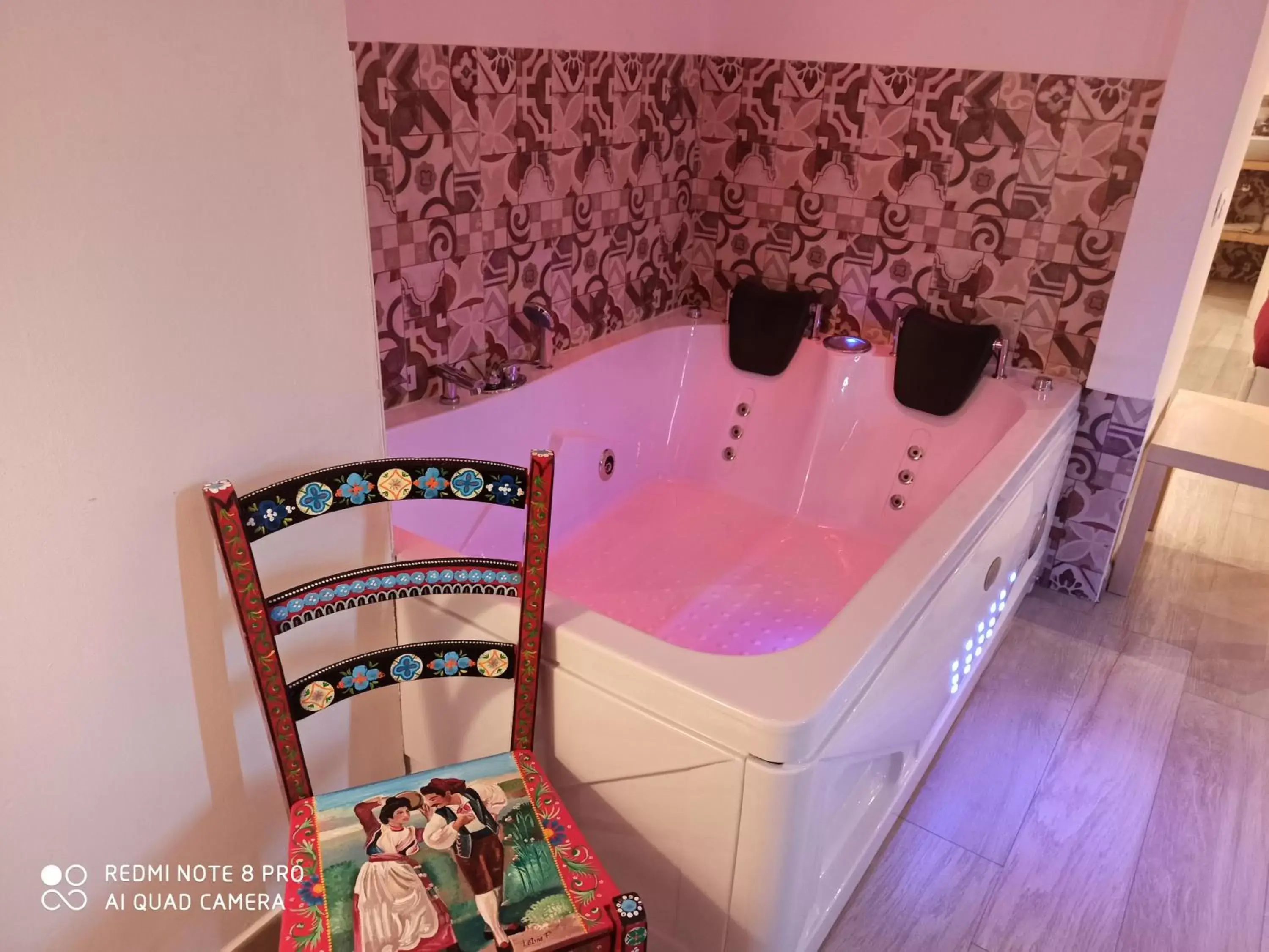 Hot Tub, Bathroom in B&B Triskèles
