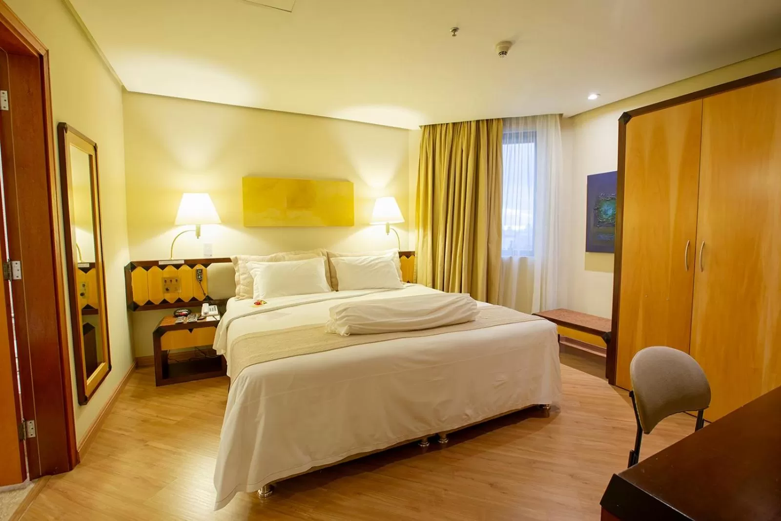 Bed in Golden Tower Pinheiros by Fênix Hotéis