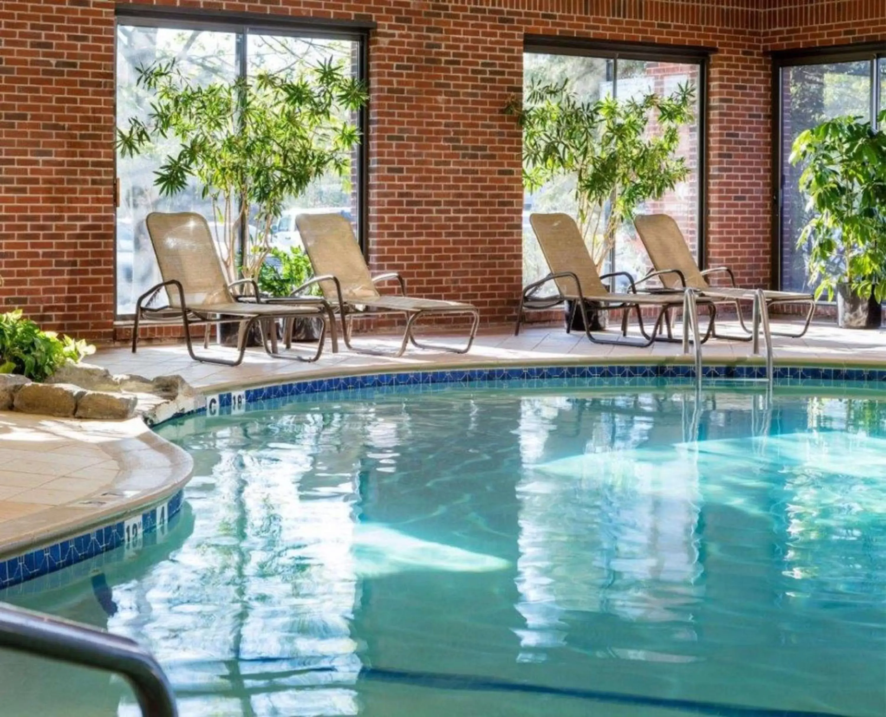 Pool view, Swimming Pool in Doubletree by Hilton, Leominster