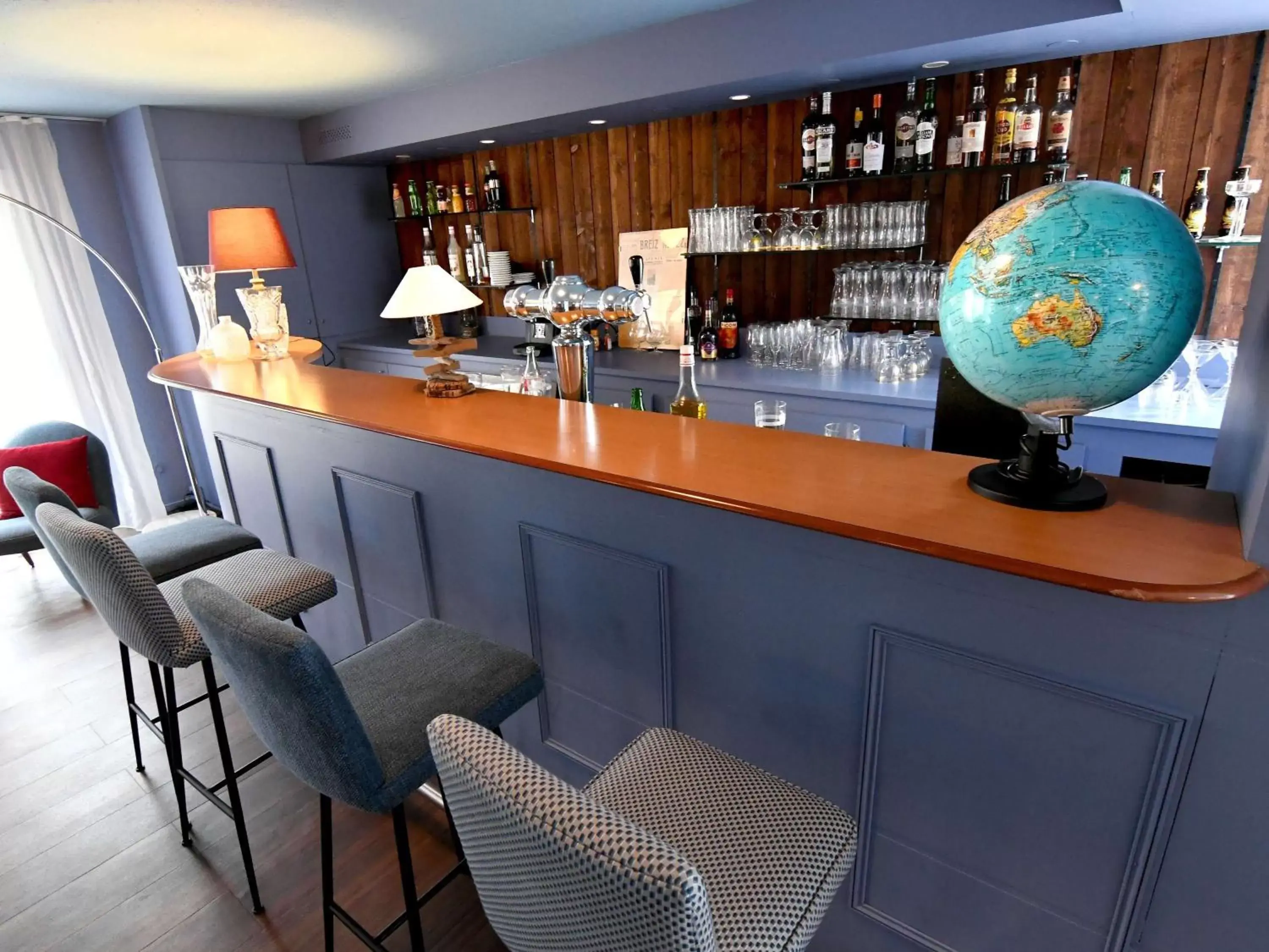 Lounge or bar, Lounge/Bar in ibis Nantes Saint Herblain